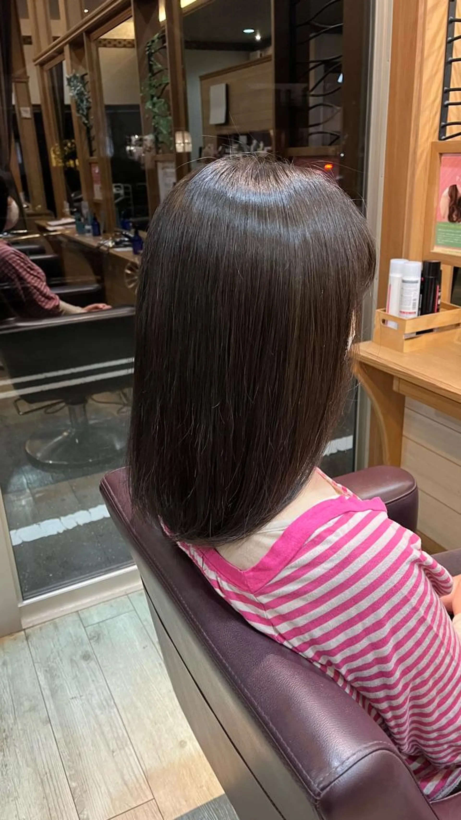 ミディアム 栗林 姫花のヘアスタイル