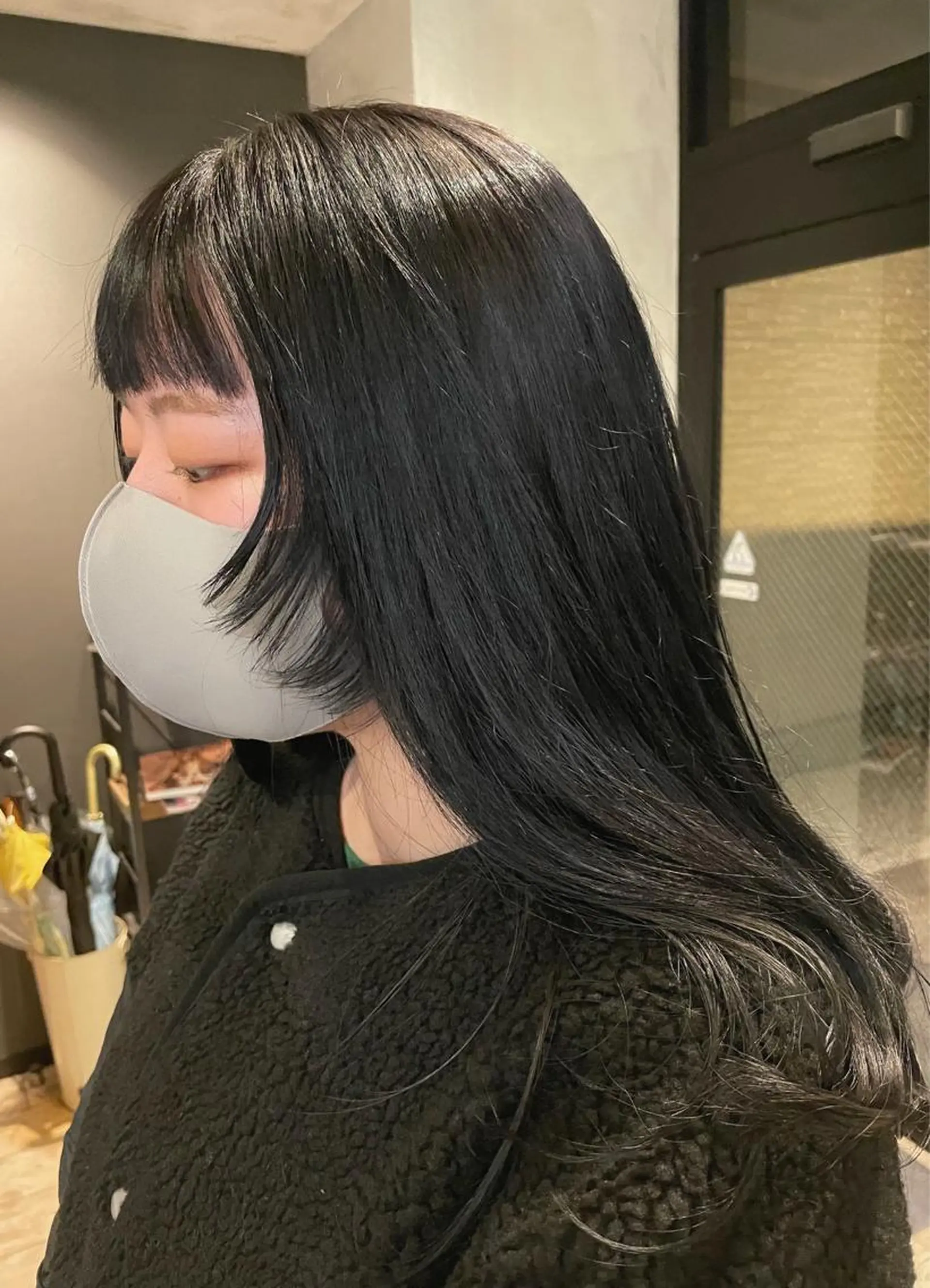 セミロング 顔まわりレイヤー レイヤーカット オン眉 EIGHT 野々市 イトウミサキのヘアスタイル