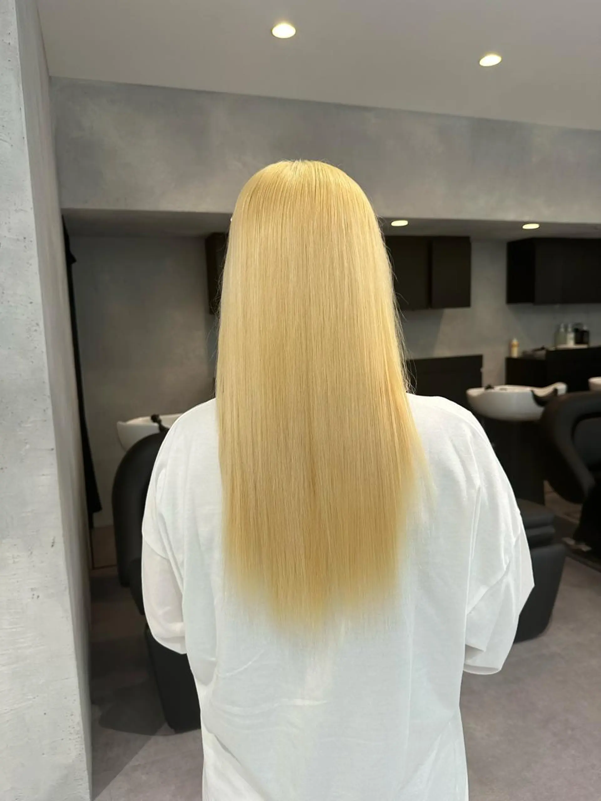 ロング カラー ブロンド ホワイトブロンド ヘアカラー トリートメント 鈴木/ニュアンス パーマ/メンズのヘアスタイル