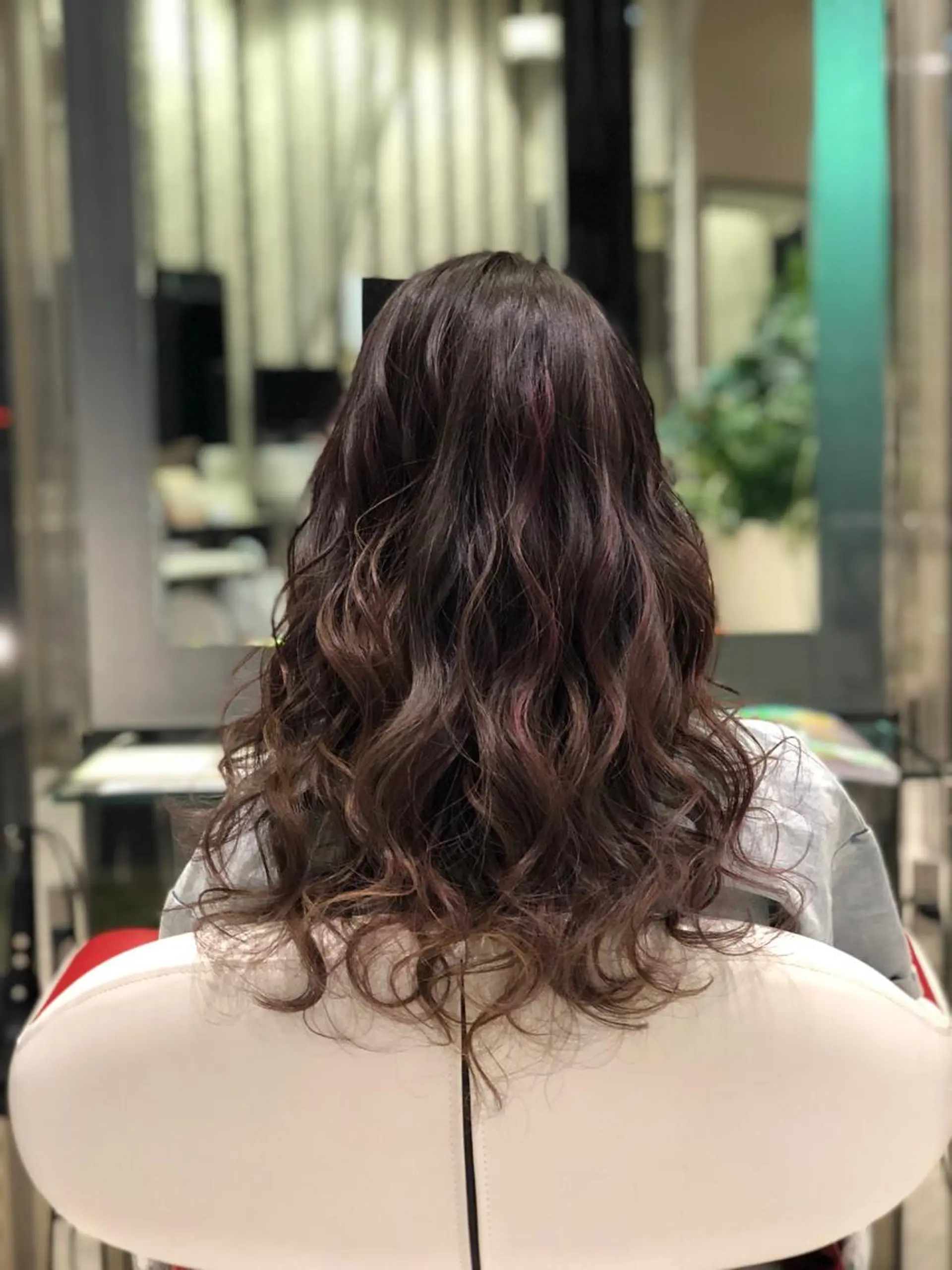 セミロング カラー グラデーションカラー グレージュ ハイライトカラー ピンクカラー ハイライト 大塚 貴之のヘアスタイル