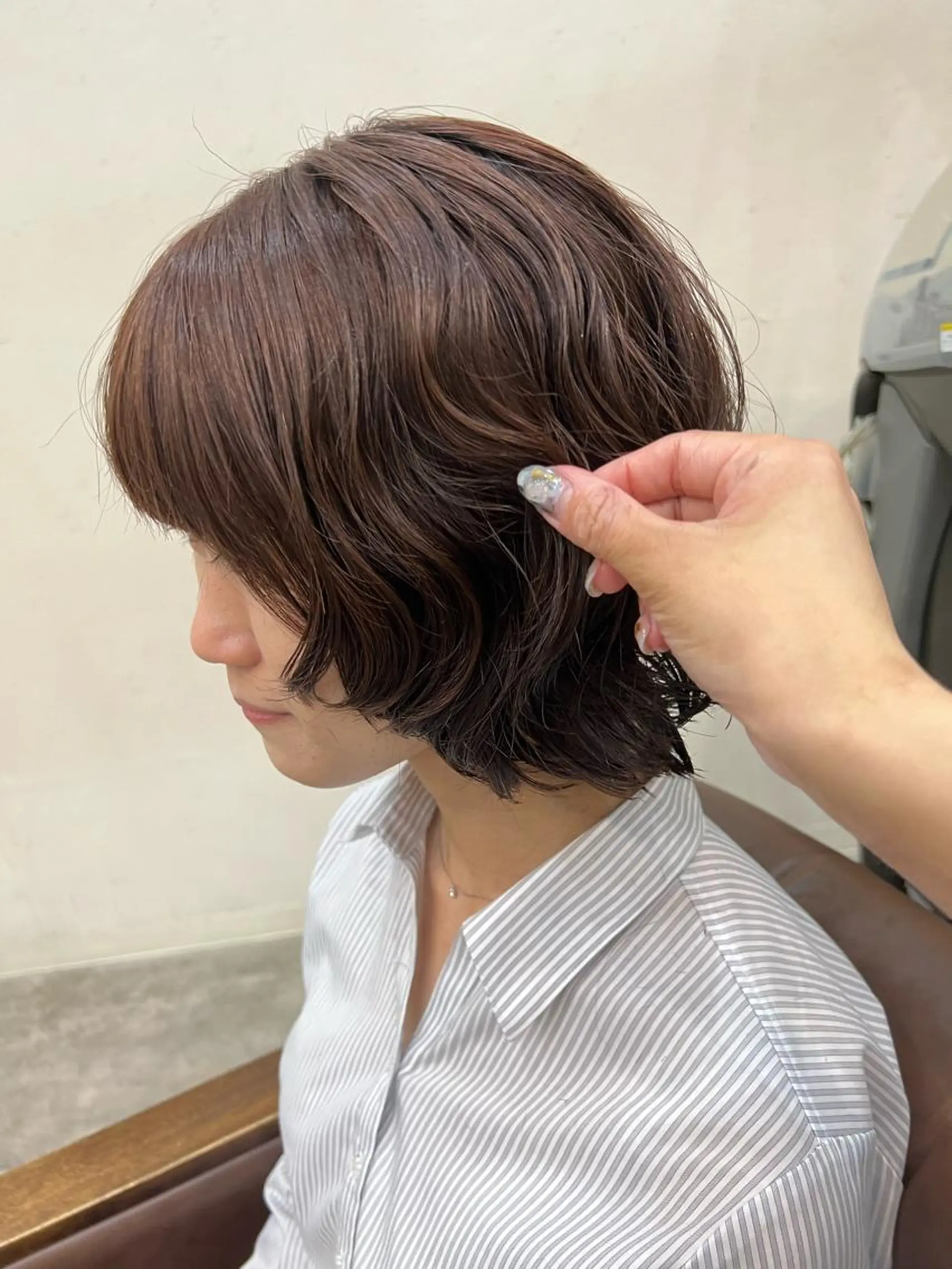 ショート カラー 顔まわりレイヤー 顔周りカット レイヤーカット 🦋.*˚オタク美容 師アキバノノカ🦋のヘアスタイル