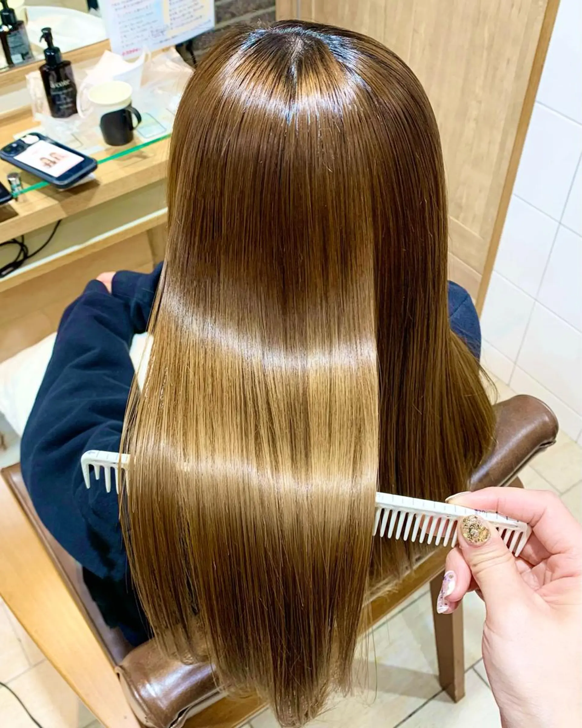 ロング カラー パーマ ヘアアレンジ マツエク・マツパ 髪質改善 トリートメント トリートメント まろやかベージュ／ JOのヘアスタイル