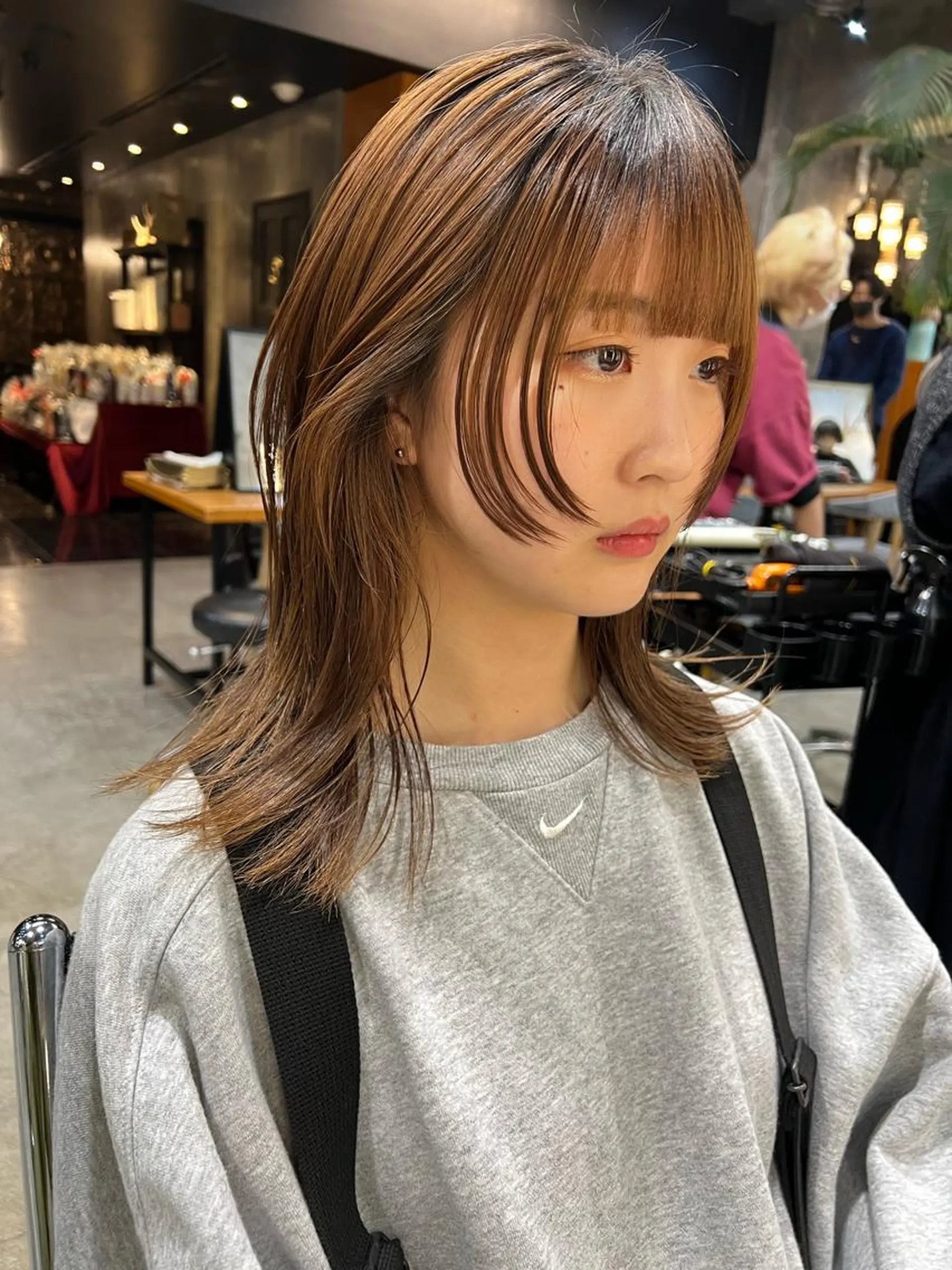 セミロング カラー haco＋所属・圧倒的デザイン力 店長🎨RENAのヘアスタイル