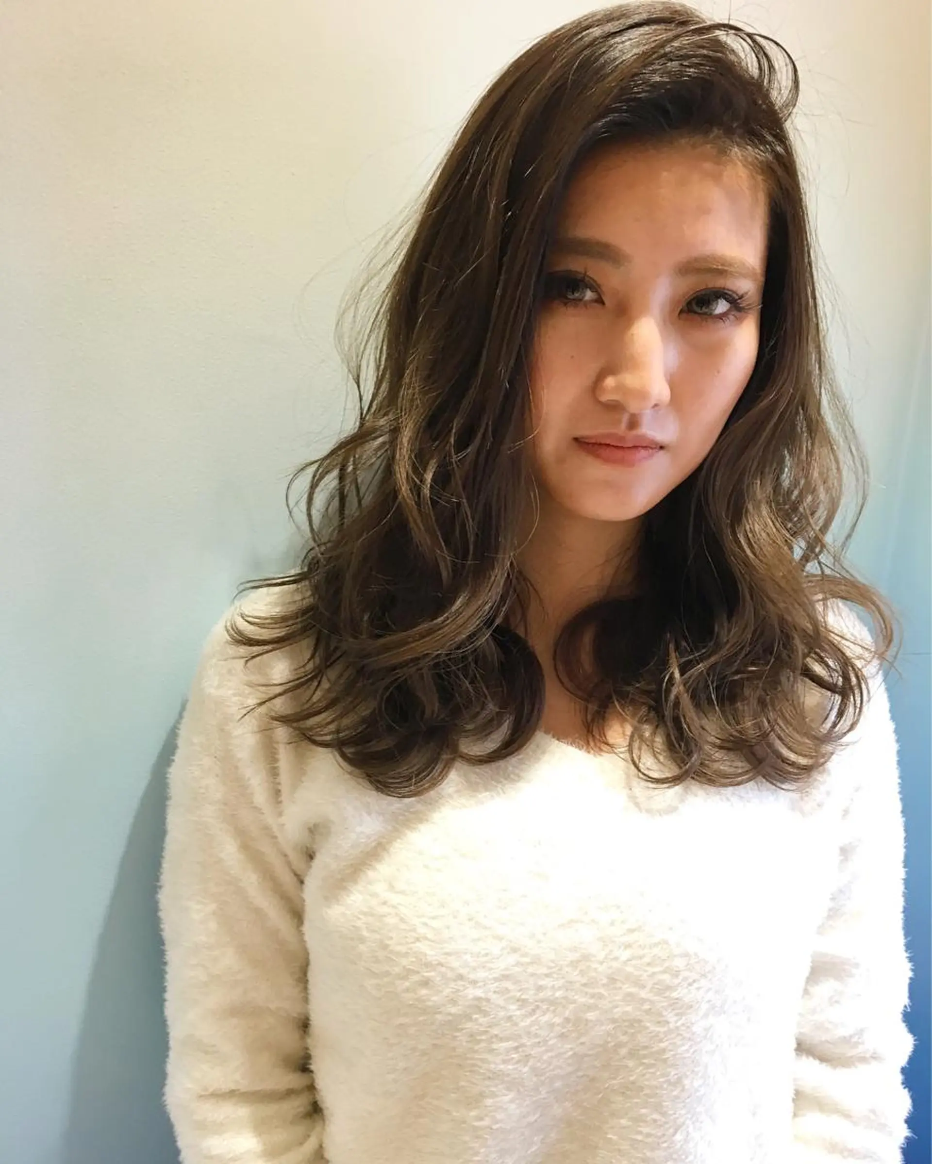 セミロング カラー 🌈評価No.1🌈 艶髪カラー❌エクステのヘアスタイル