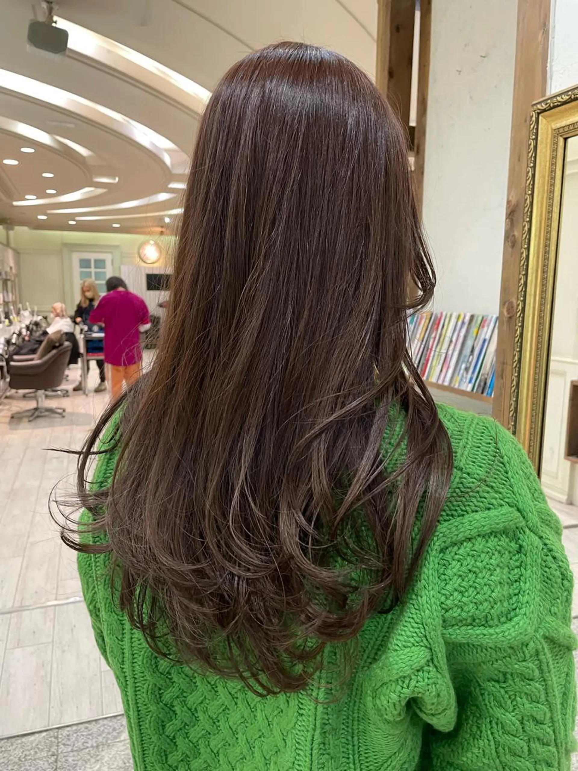 ロング カラー ピンクカラー レイヤーカット 安田 蓮のヘアスタイル