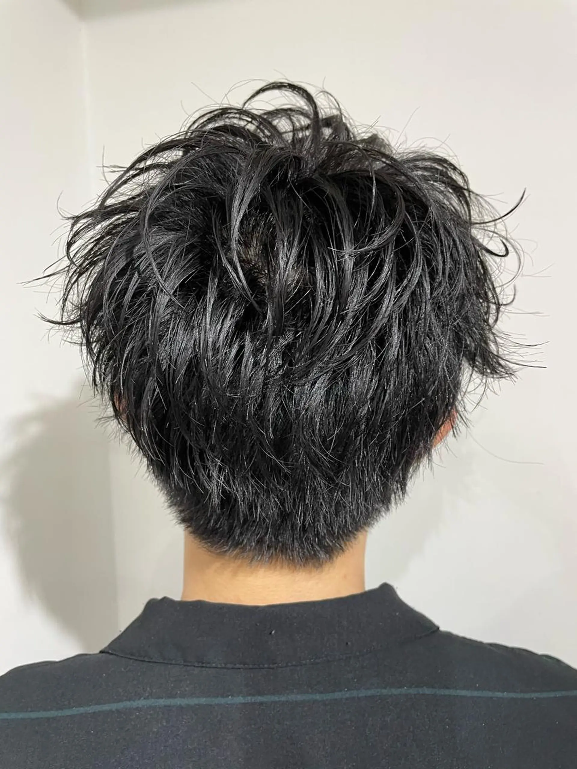 メンズ 🐬脱白髪染めカラー 清水大世🐬のヘアスタイル