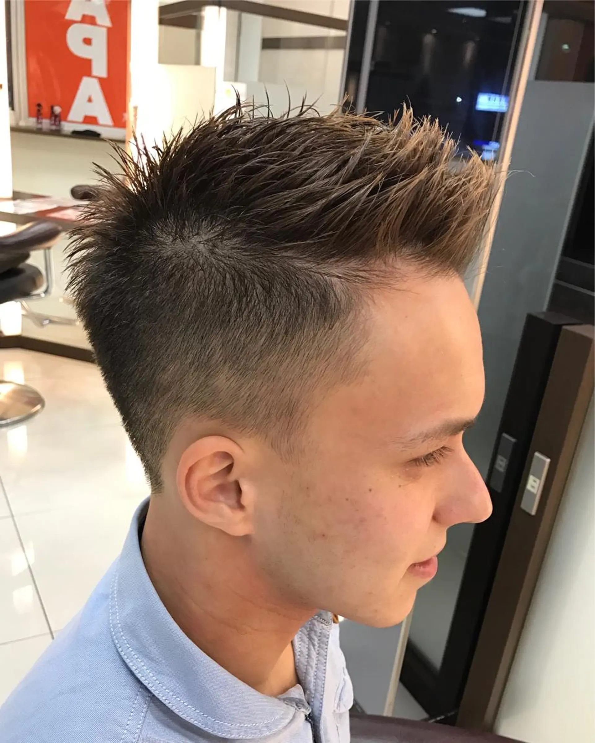 ショート カラー メンズ モヒカン ソフトモヒカン 外国人風カラー カット 🟦メンズパーマ🟦 横浜駅｜小上馬淳司のヘアスタイル