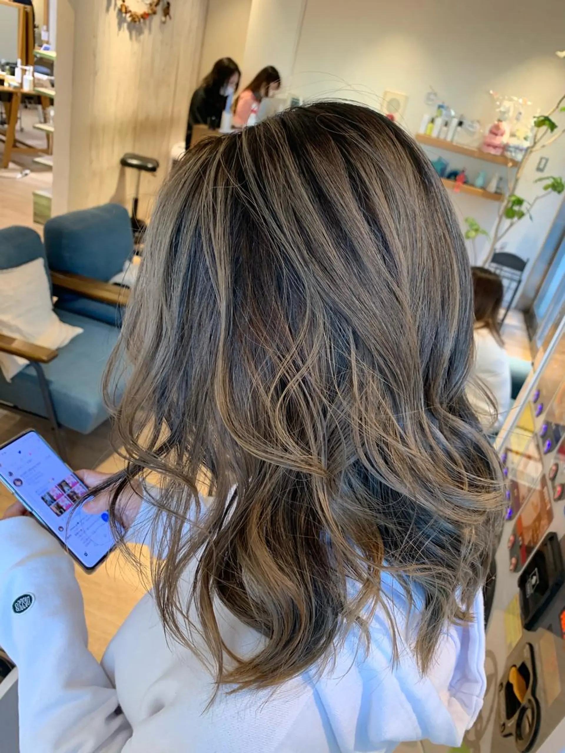 ミディアム カラー 白髪ぼかしハイライト 柳川拓哉のヘアスタイル