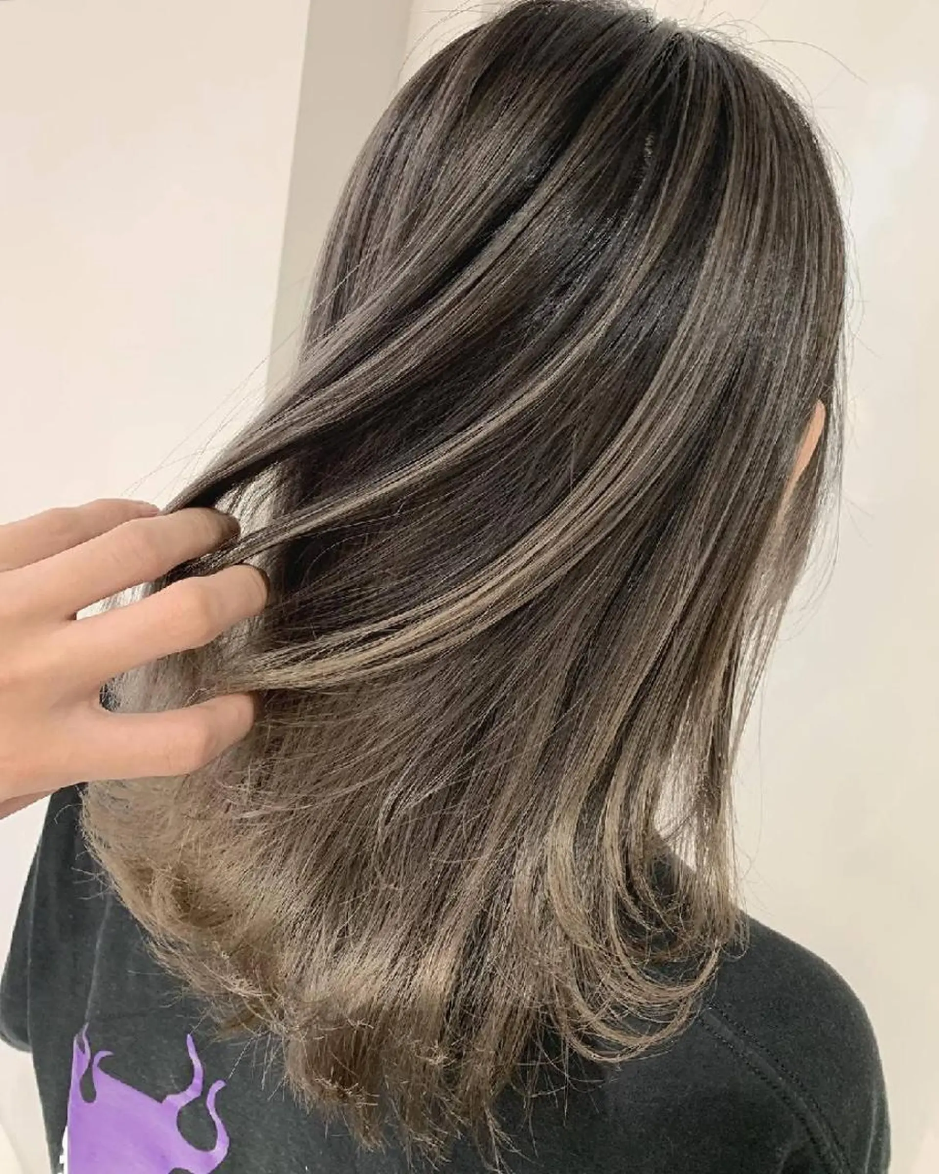 ロング カラー ✴️Siesta✴️ 髪質改善艶カラーのヘアスタイル