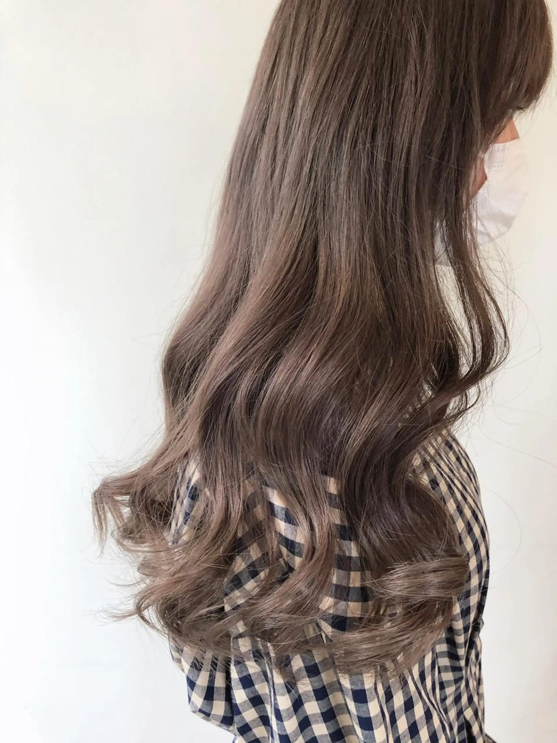 ロング チョコレートブラウン ヘアカラー Rina  のヘアスタイル