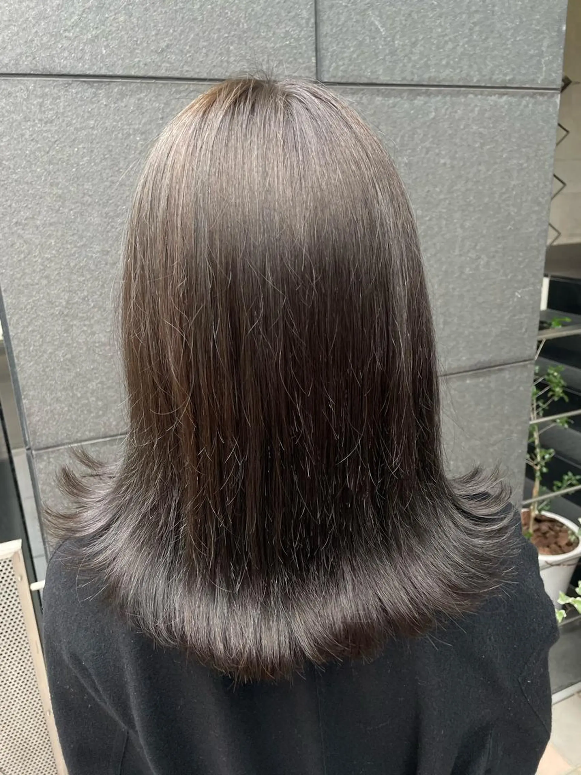 カラー オリーブグレー ハッシュカット 暖色カラー/伊藤菜月のヘアスタイル