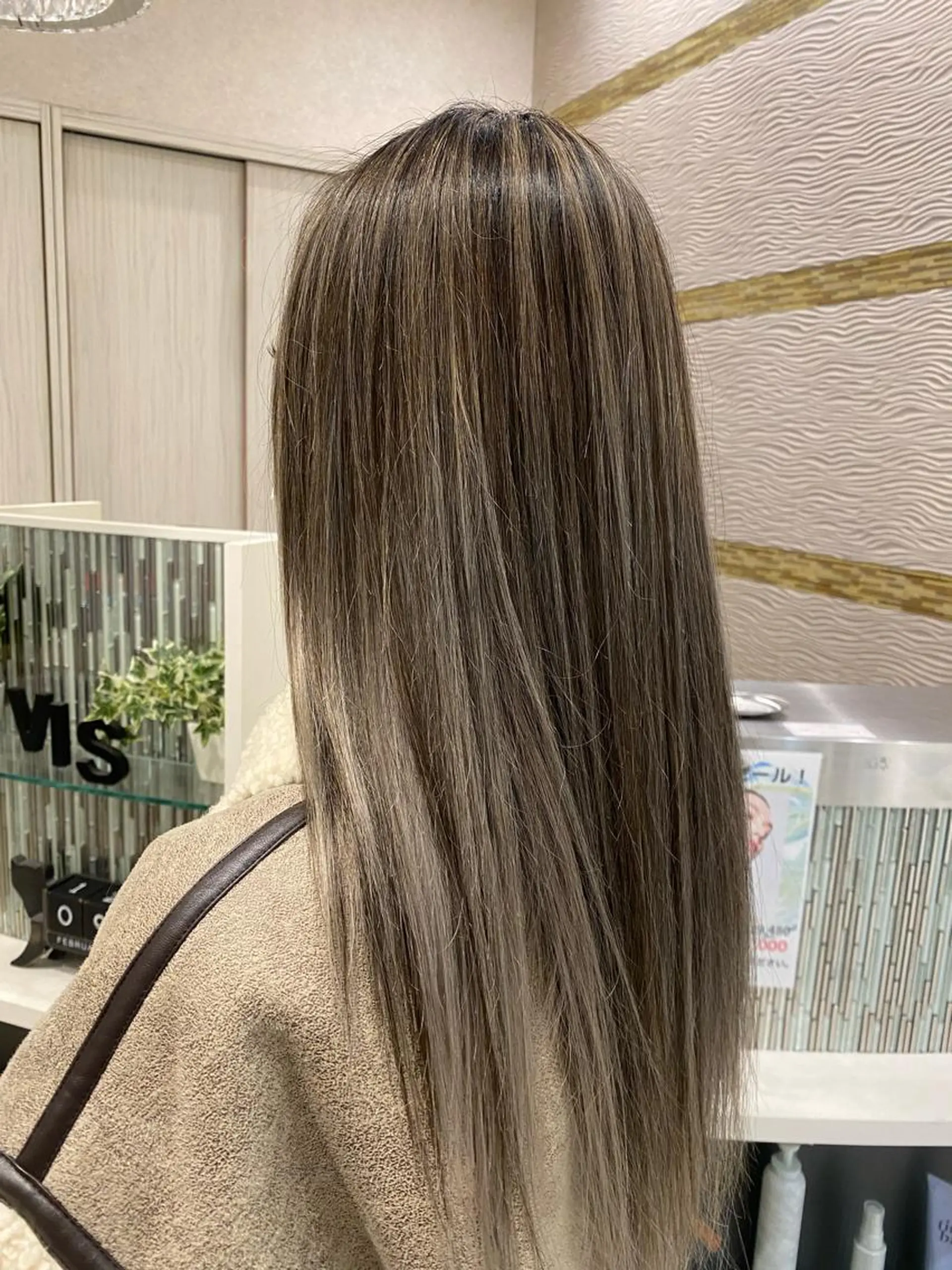 セミロング カラー ULTOWA/銀座 ERIのヘアスタイル