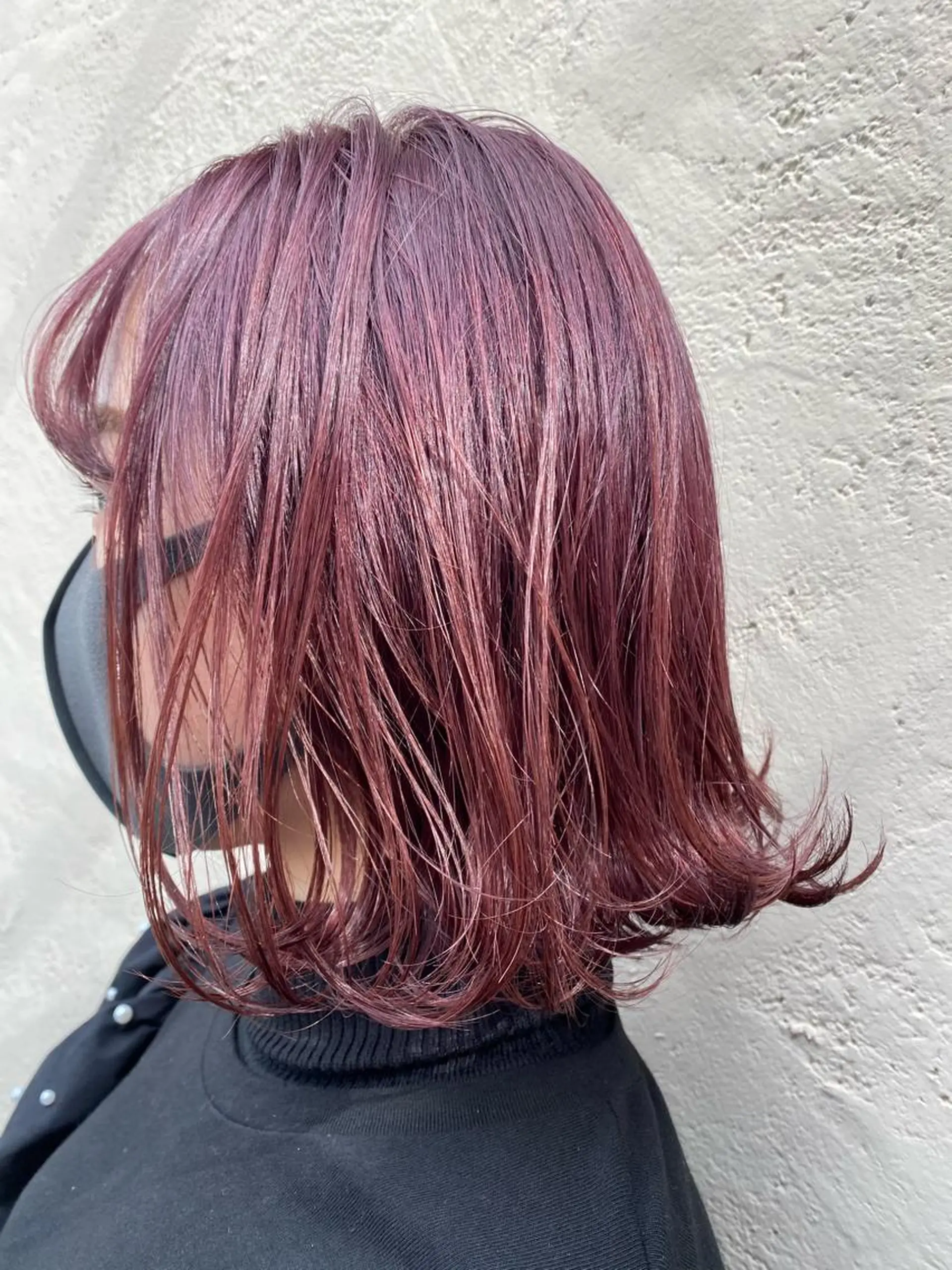 ミディアム カラー M. YURIのヘアスタイル