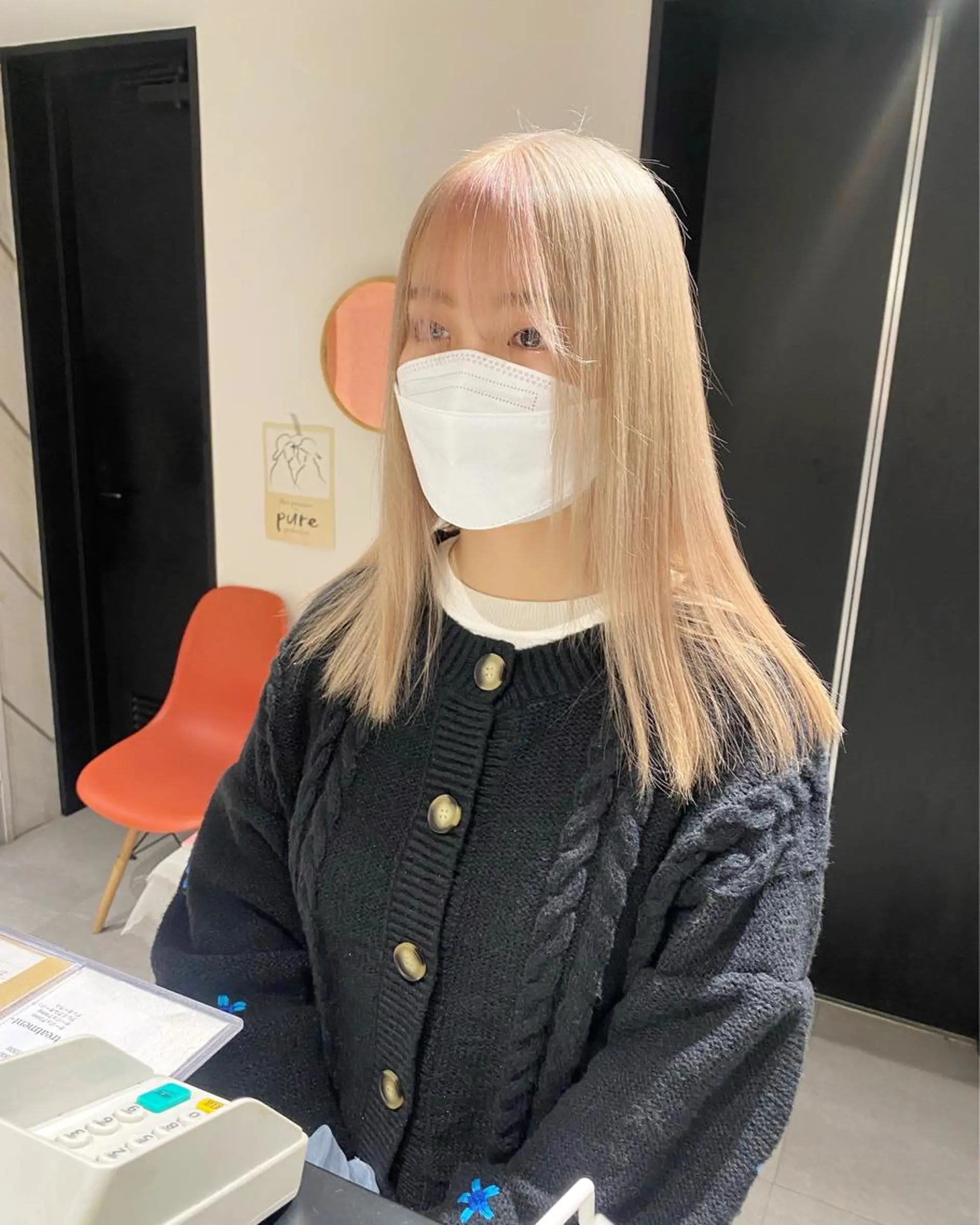 セミロング デザイン🥇複雑履歴 ハイトーン特化のヘアスタイル