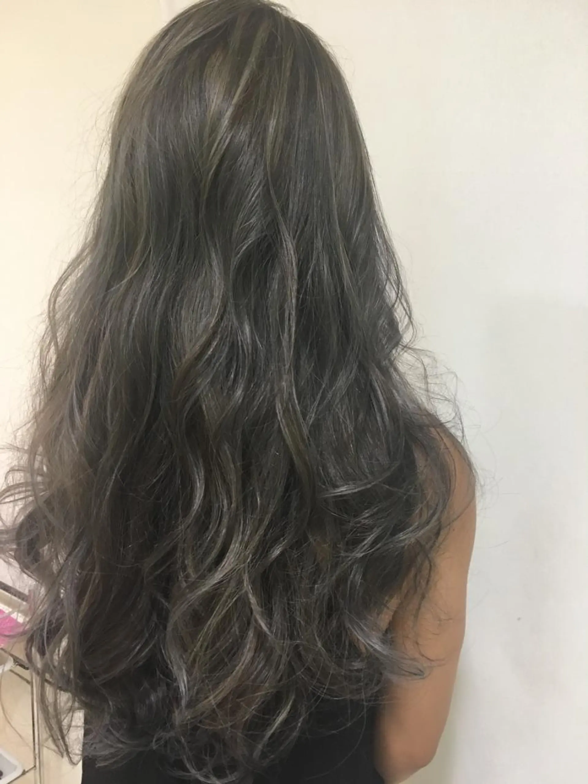 ロング カラー ヘアアレンジ ヘアカラー きむえり/髪質改善 /うねり広がり改善のヘアスタイル