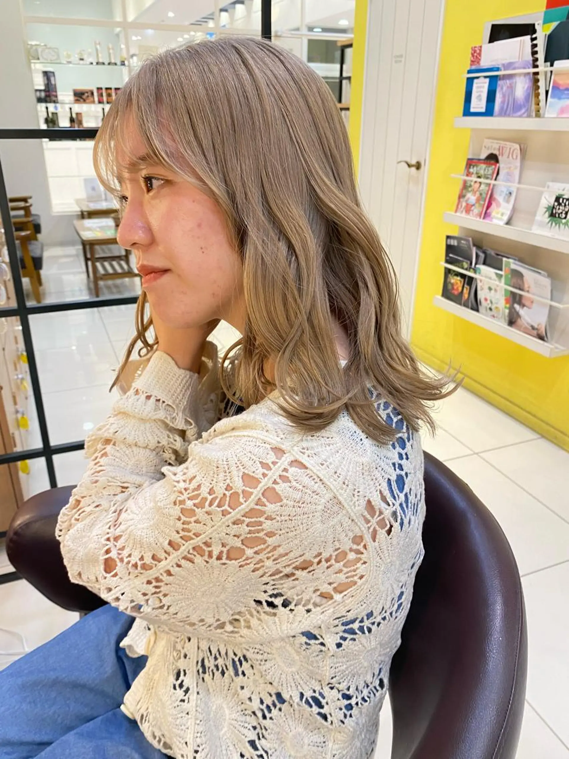 ミディアム riho/ブリーチ/ デザインカラー/辻堂のヘアスタイル