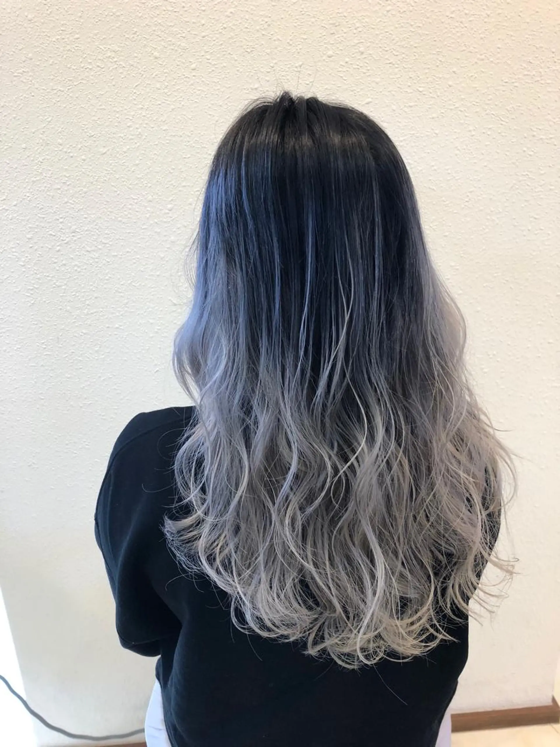 ロング 中川 茜里のヘアスタイル