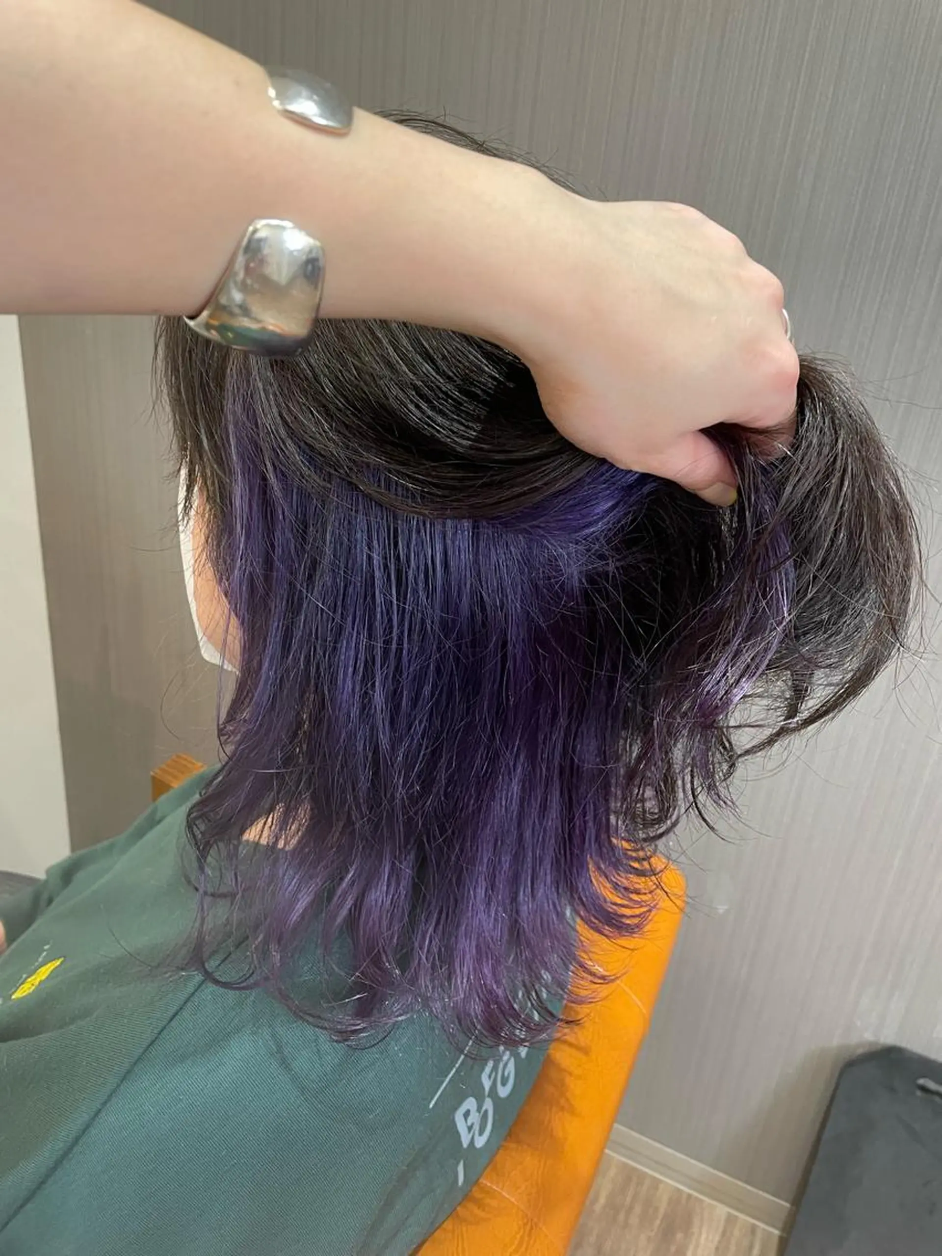 カラー インナーカラー 高崎 絵里子のヘアスタイル