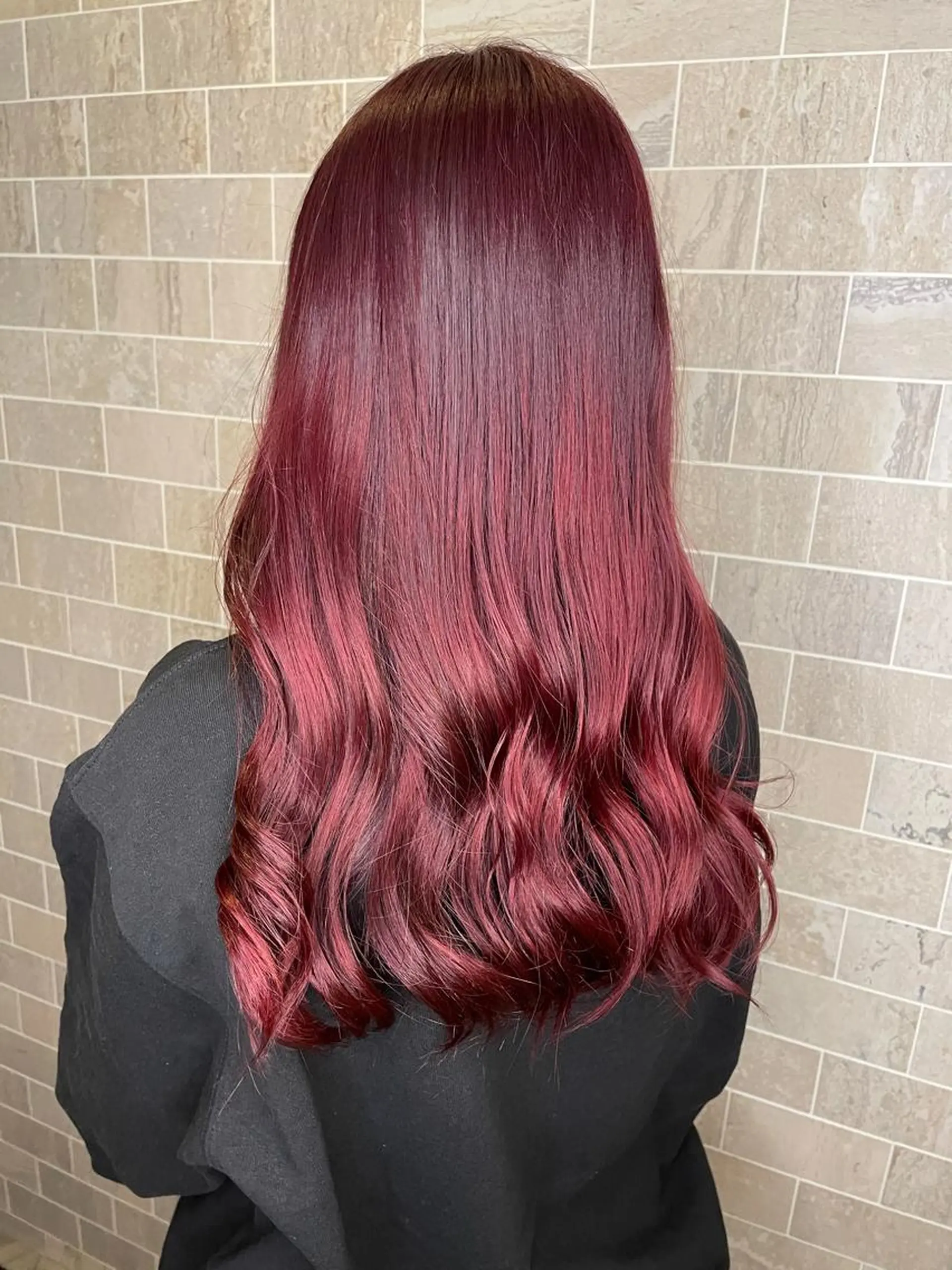 ロング 齋藤 樹里のヘアスタイル