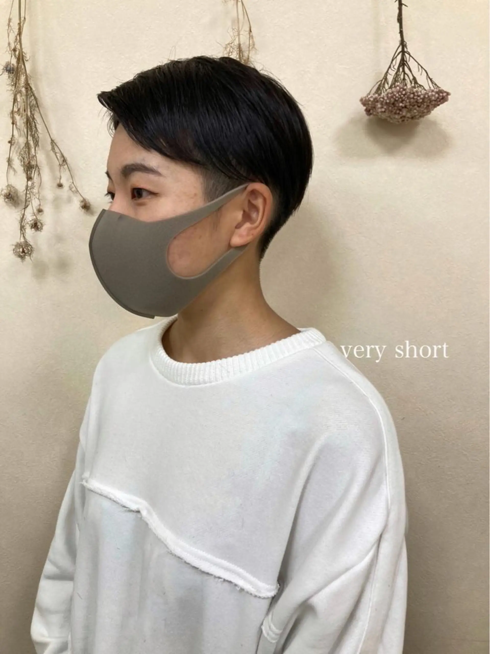 ショート 切りっぱなしボブ ショートボブ ハンサムショート ベリーショート ボブ カット トリートメント 初めてのショート お任せください✂️のヘアスタイル