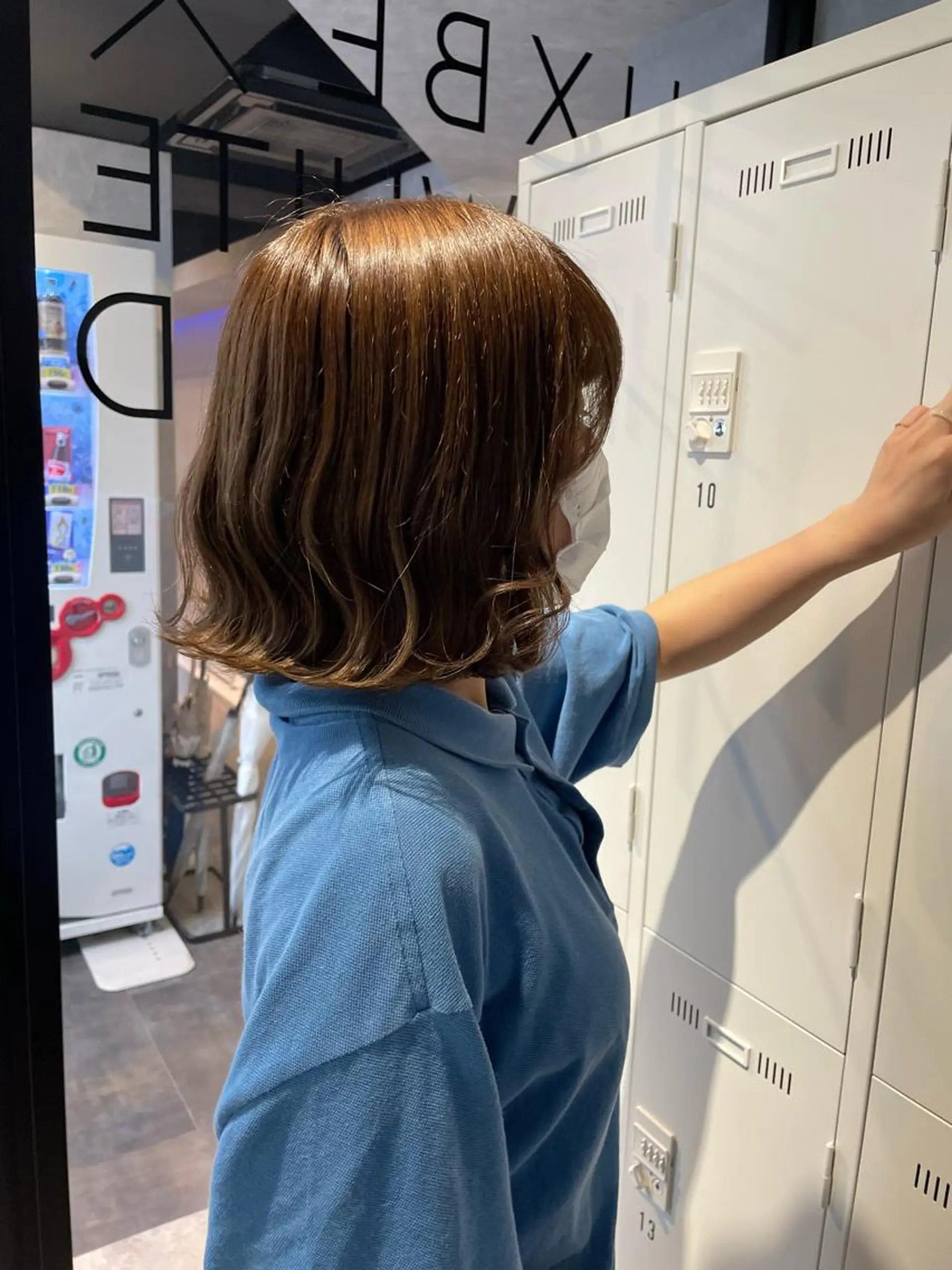 ミディアム Cielro/ダブル カラー/西田咲希のヘアスタイル