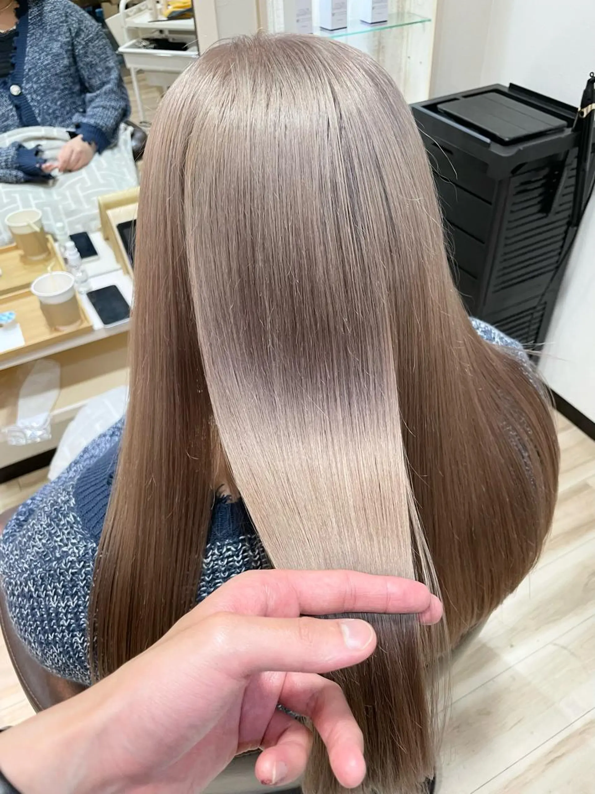 ロング カラー 🌈派手髪ハイトーン 🌈鈴木亮太🌈のヘアスタイル