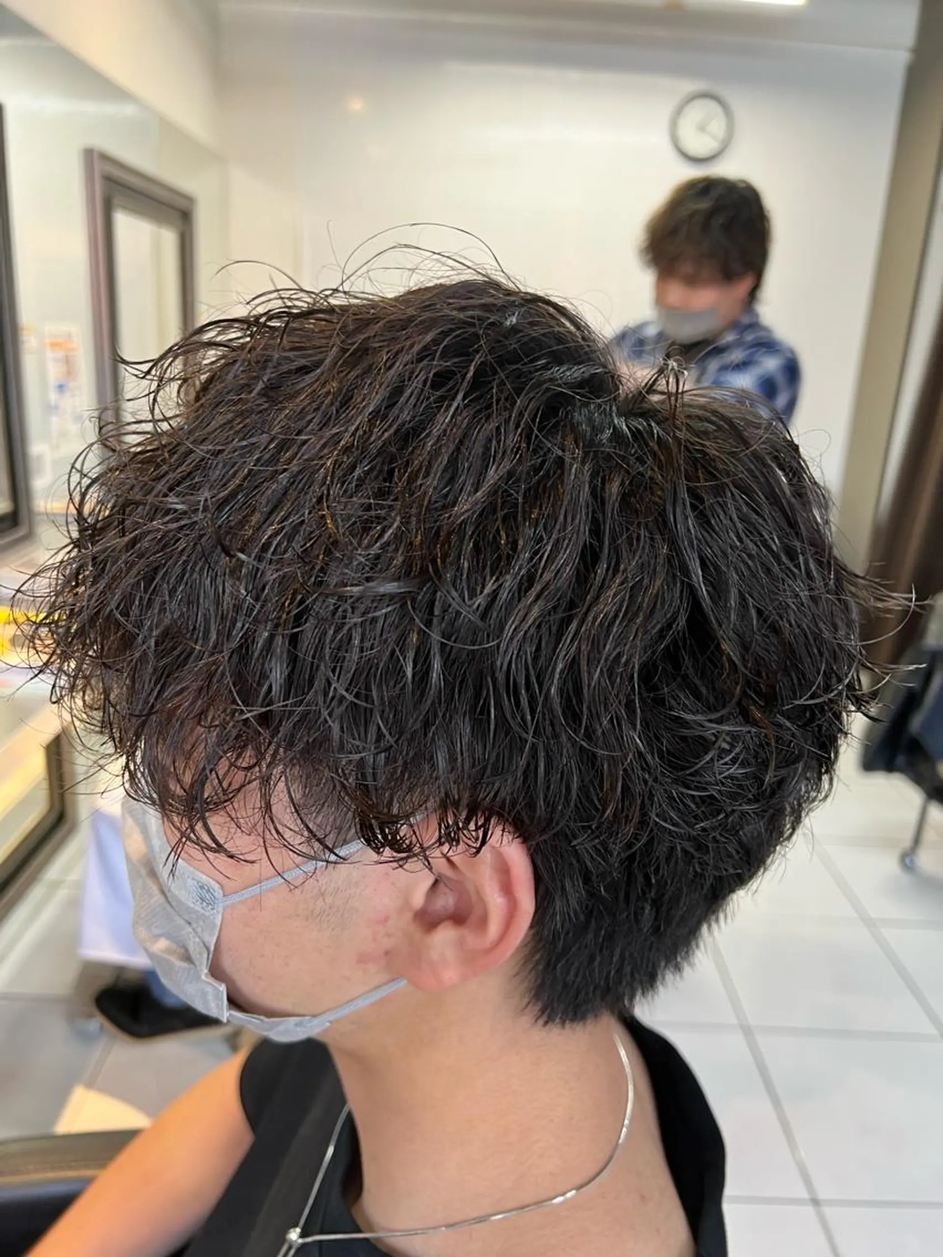 パーマ メンズ センターパート フェードカット カルマパーマ マッシュ メンズパーマ カット パーマ パーマ特化美容師 茂木広幸のヘアスタイル