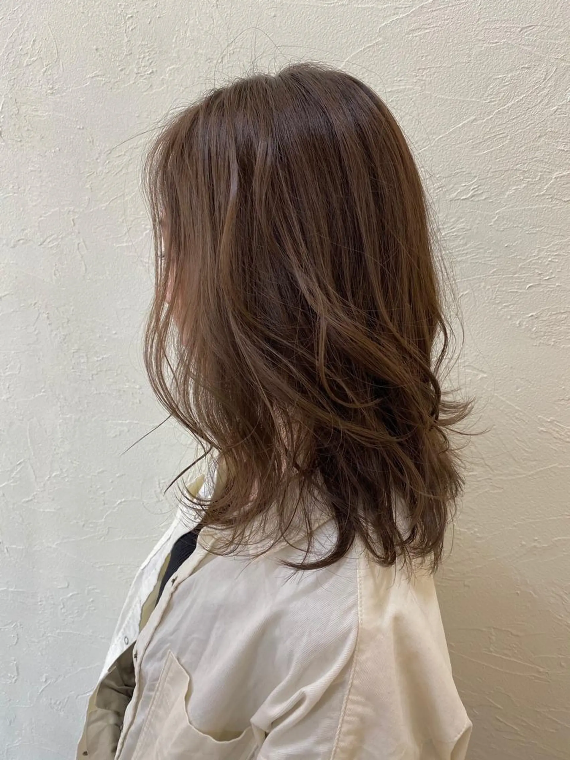 セミロング カラー ハイライトカラー ハイライト レイヤーカット カット ヘアカラー トリートメント ENIF ヤマグチアツコのヘアスタイル