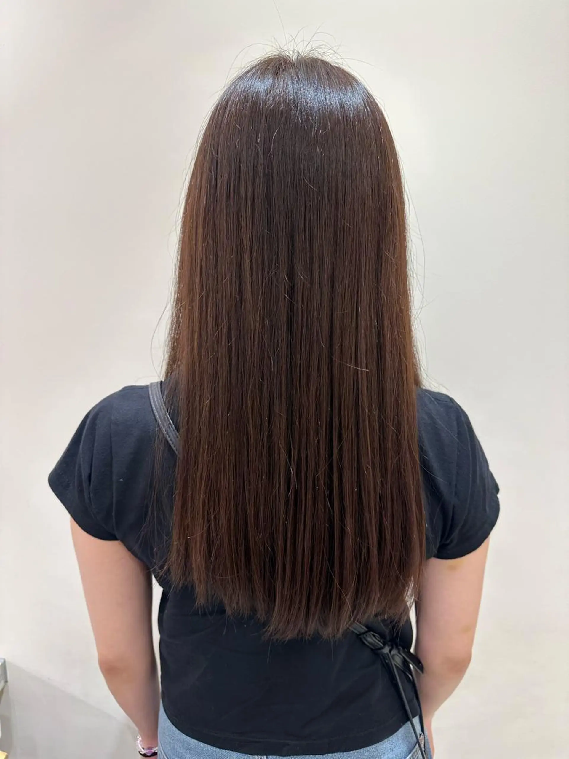 セミロング カラー タイトボブ個性派カラ ーAKANEのヘアスタイル