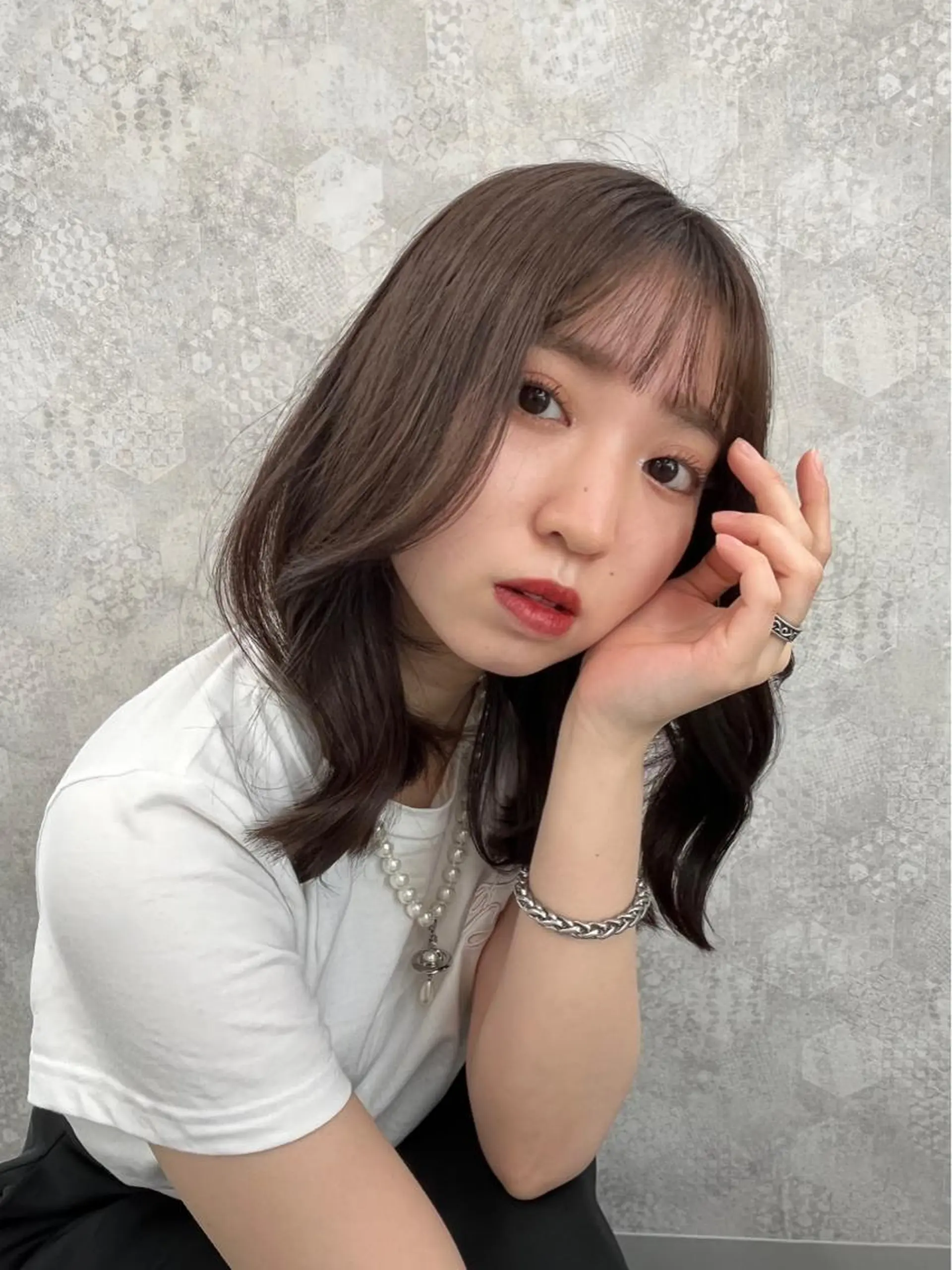 セミロング カラー ヘアアレンジ ヘアカラー トリートメント ヘアセット 韓国レイヤーカット/ 儚げカラーチナツのヘアスタイル