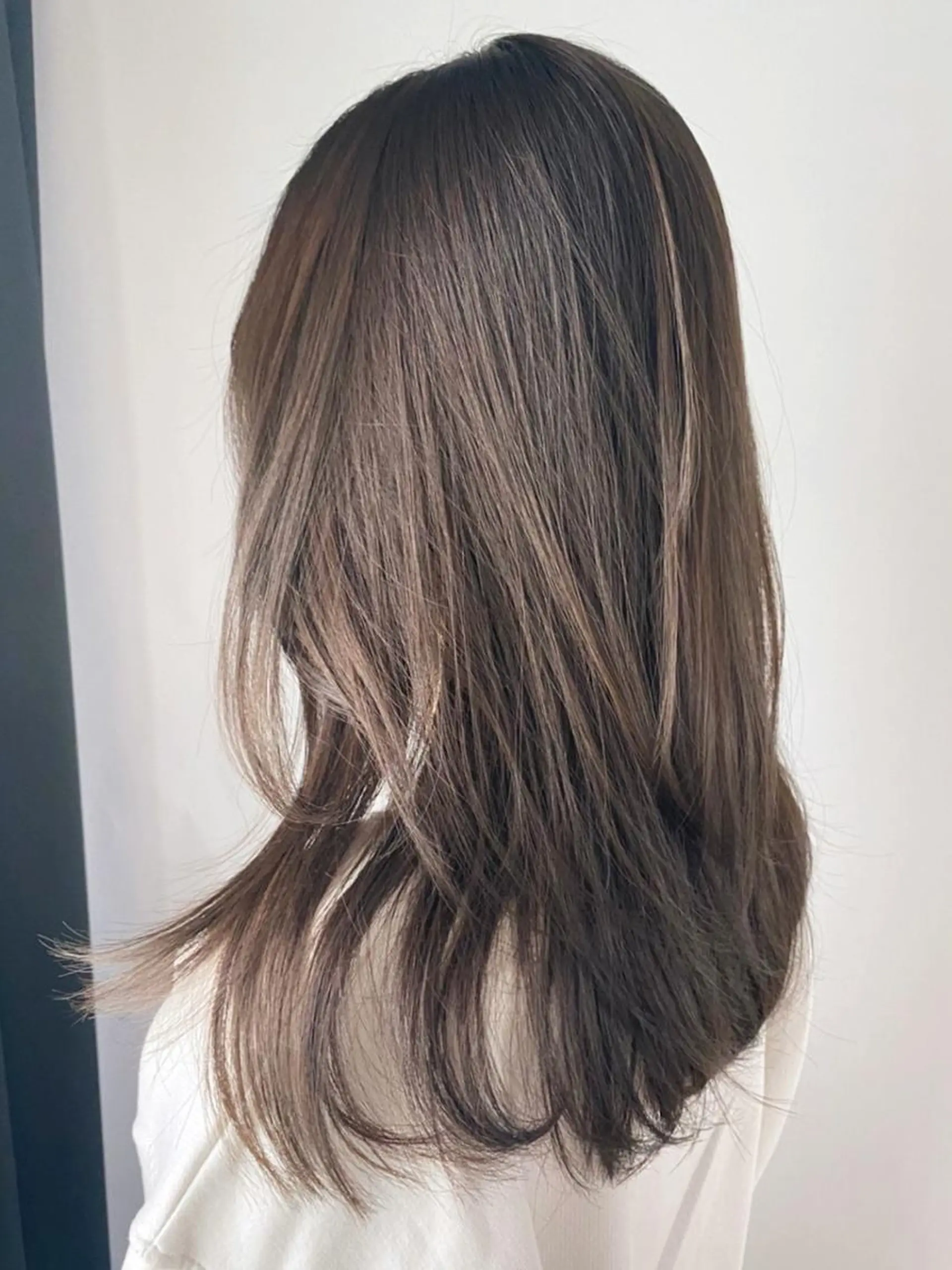 ミディアム カラー パーマ ヘアアレンジ グレージュ オリーブグレージュ オリーブグレー レイヤーカット ITbyALBUM 中野店のヘアスタイル