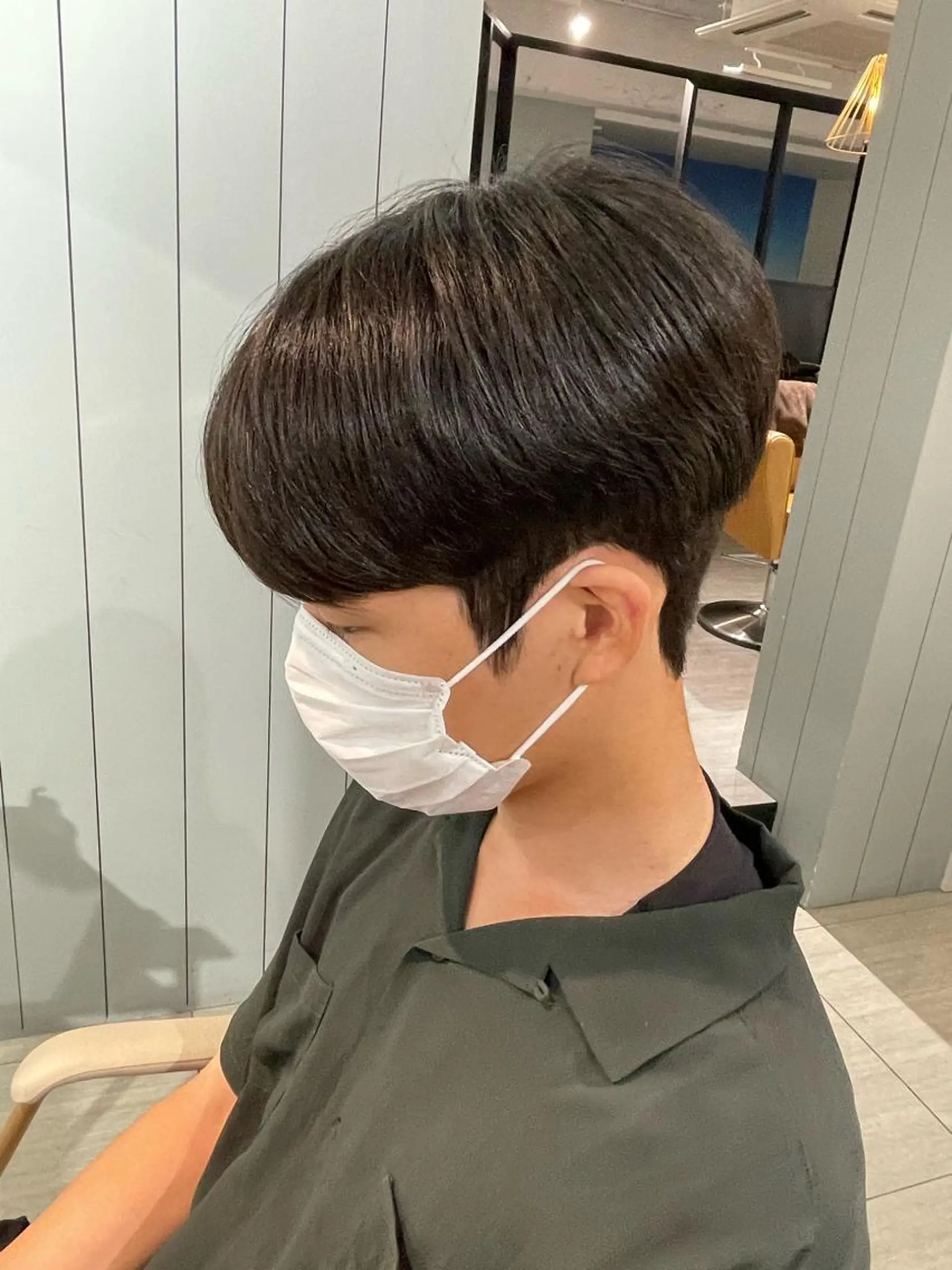 ショート パーマ メンズ センターパート ダウンパーマ カルマパーマ メンズ韓国風 韓国マッシュ カット パーマ key キーのヘアスタイル