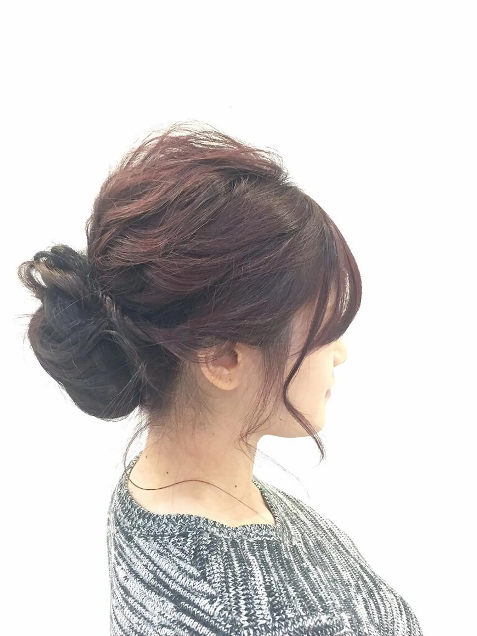 ロング カラー ヘアアレンジ グラデーションカラー パープルカラー レッドカラー ハイトーン×髪質改善 KENTAのヘアスタイル