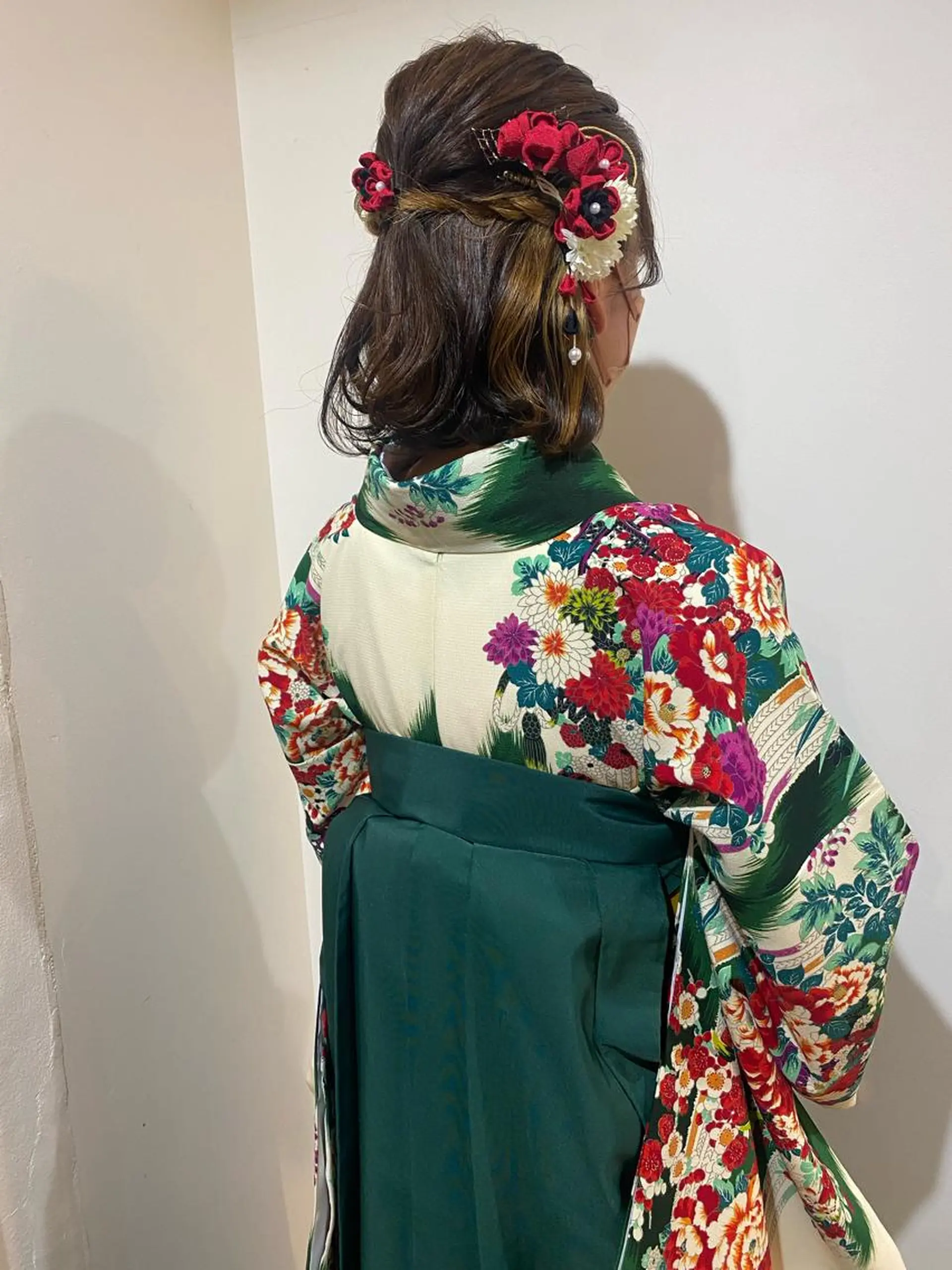 着付け COLO✨️ 白川綺香のヘアスタイル