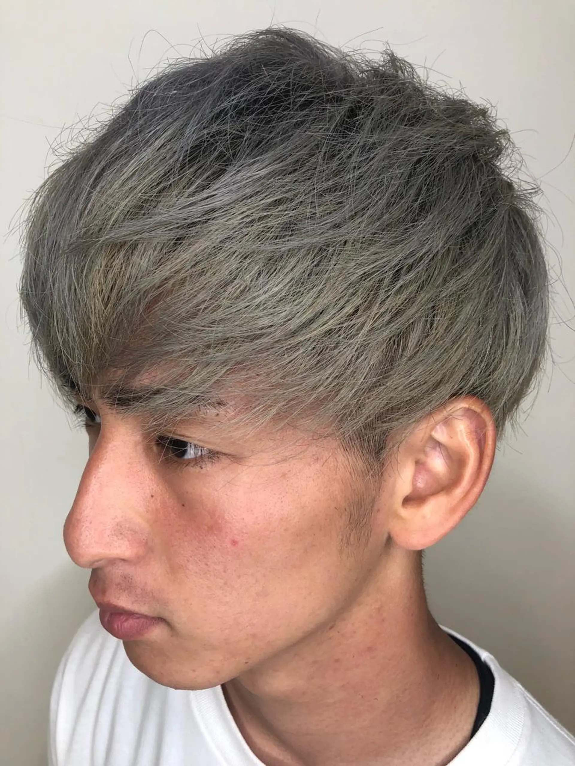 ショート カラー メンズ メンズヘア特化 崎田 成人のヘアスタイル