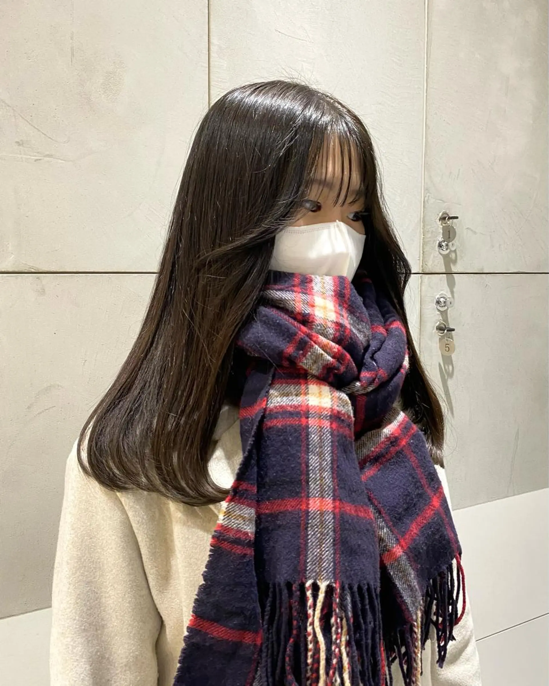 ロング アッシュ 艶感/ナチュラル 🩵amiのヘアスタイル