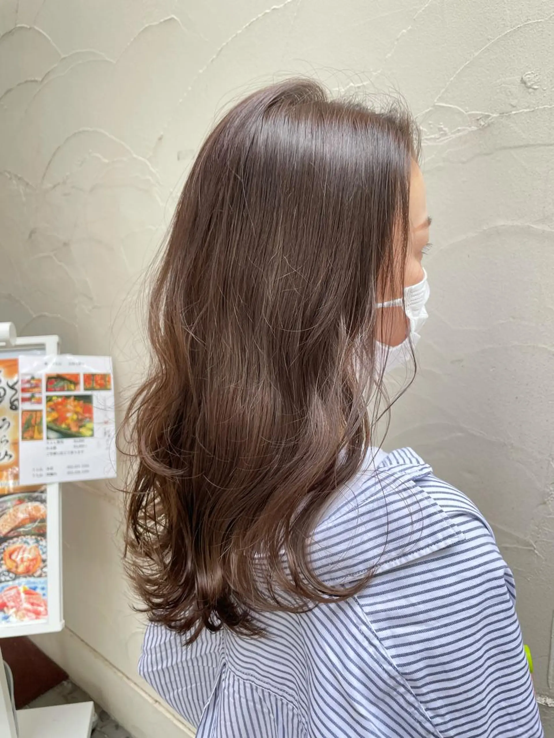 セミロング カラー オリーブカラー 大石 陽菜のヘアスタイル