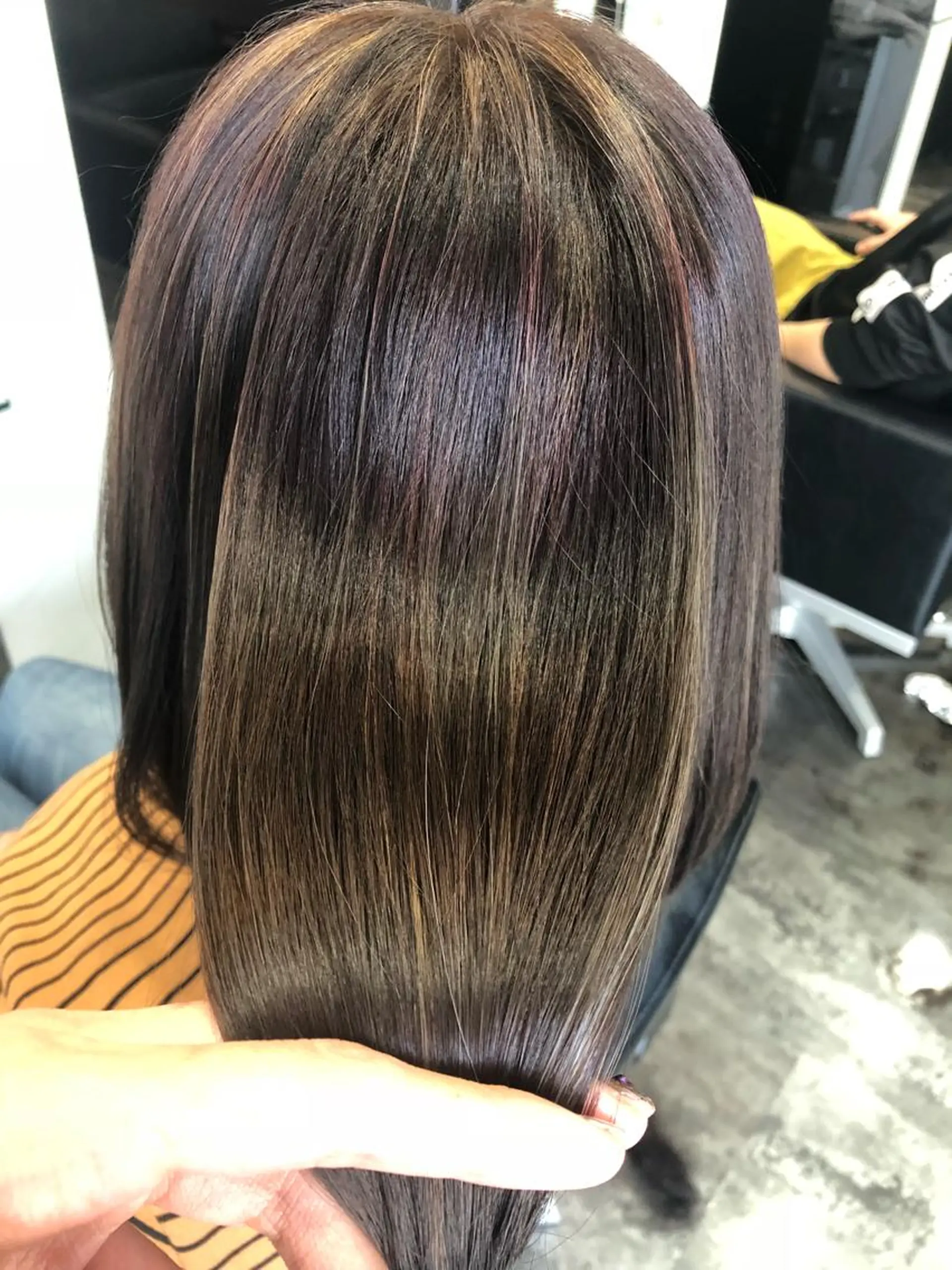 セミロング Riches by ENVY 西宮北口　リシェス バイ エンヴィー所属・SARA / 髪質改善/西宮北口のヘアスタイル