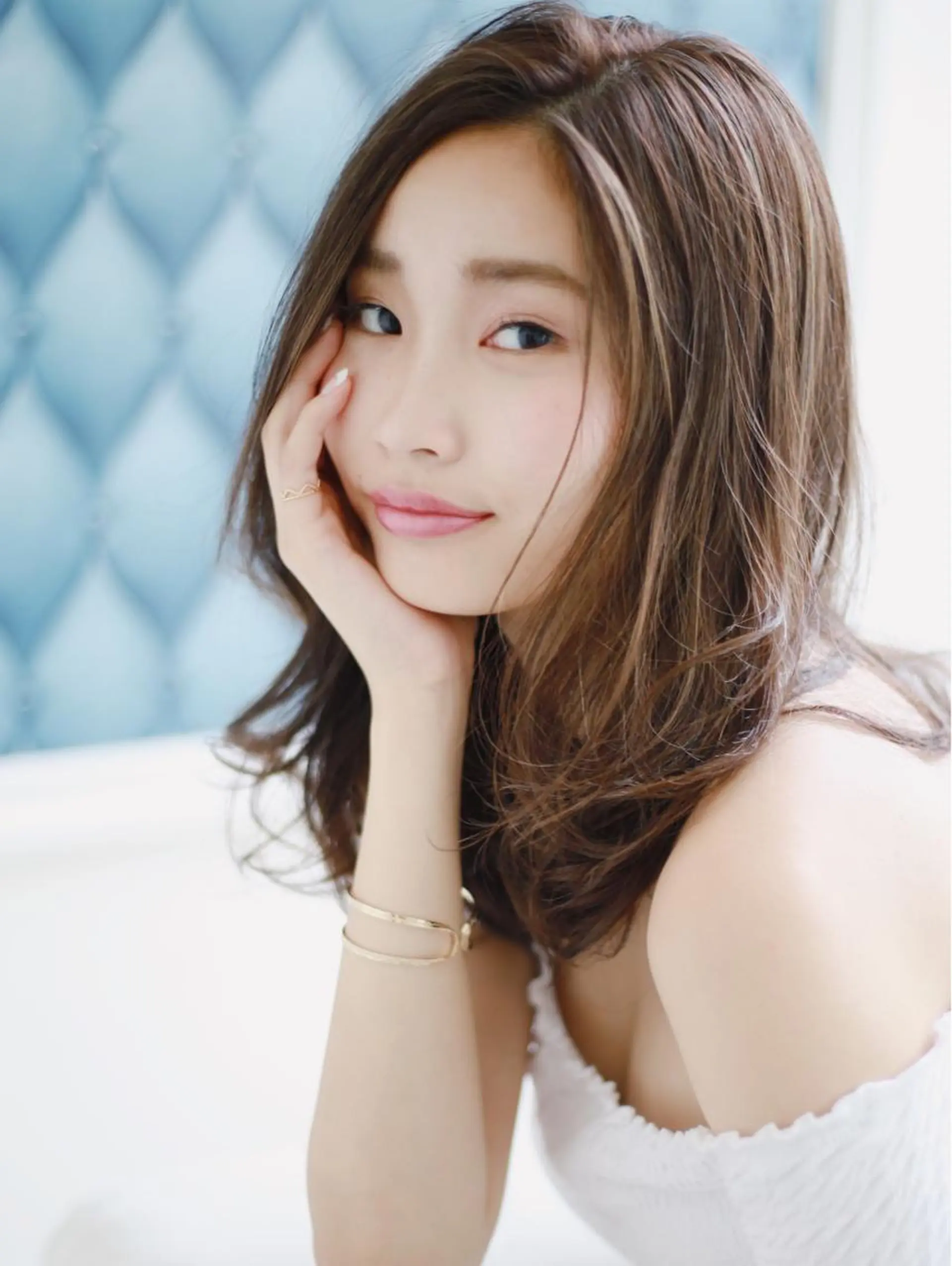 セミロング カラー パーマ ボブ アンブレラカラー💫 フェイスフレーミングのヘアスタイル