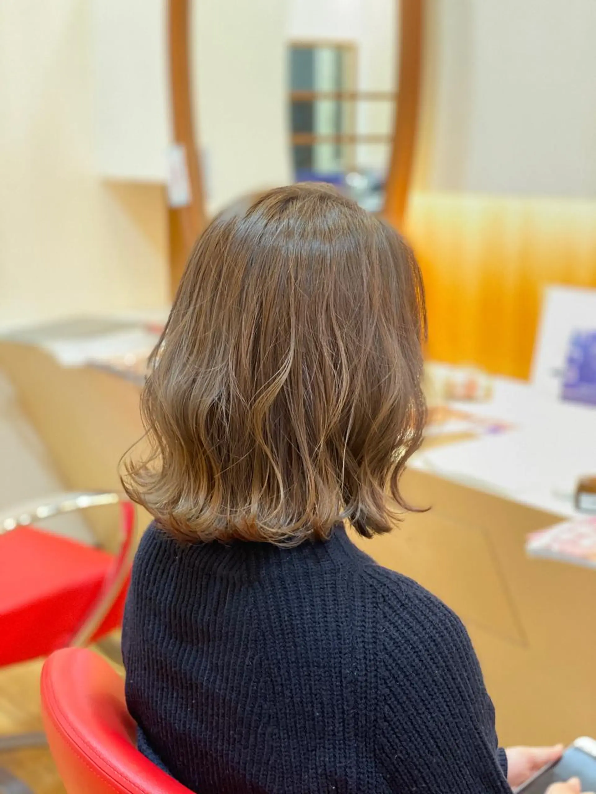 ミディアム カラー ベージュカラー ブリーチ ブリーチなしカラー 宮地 崇文のヘアスタイル