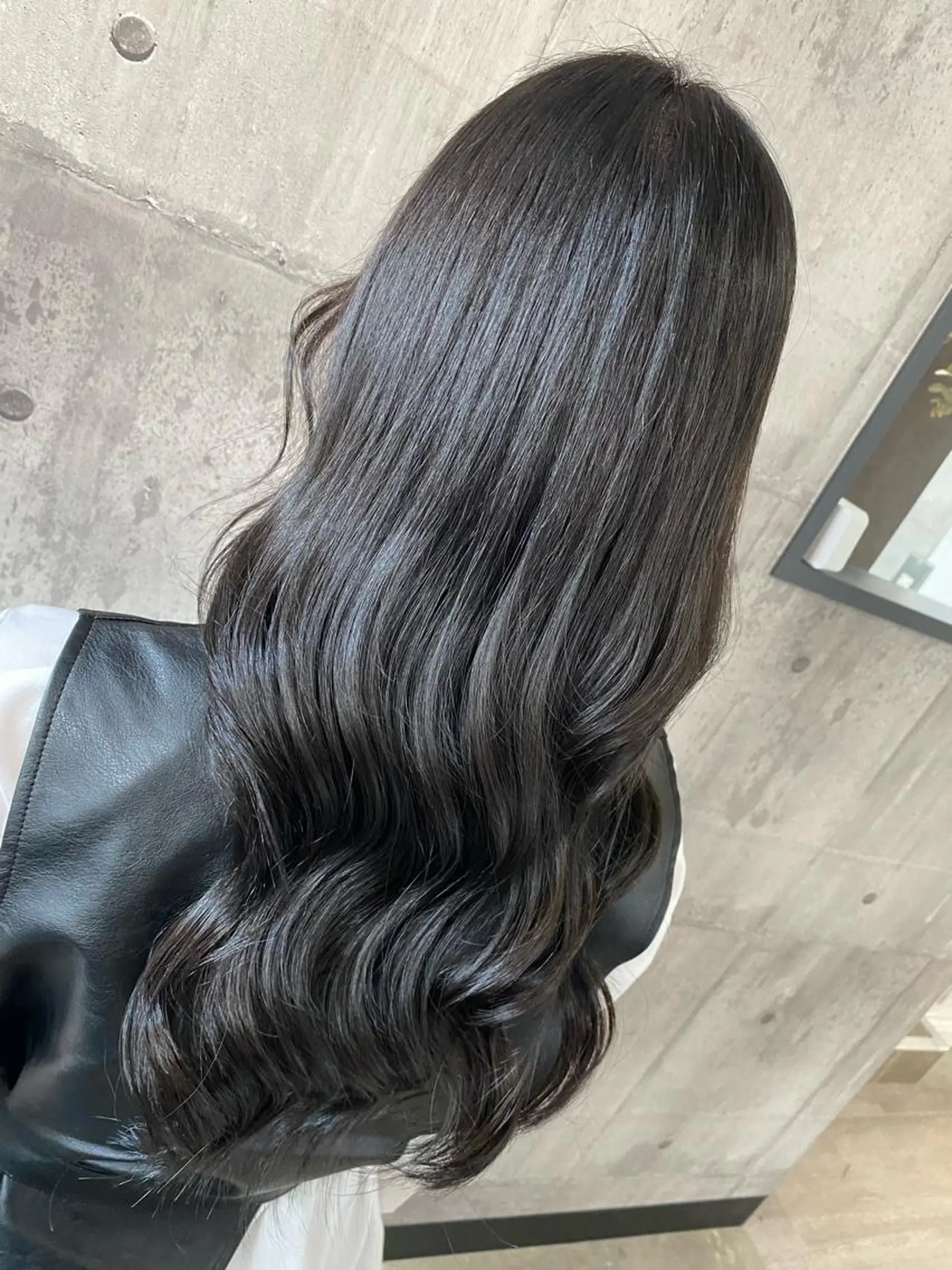 セミロング カラー ヘアカラー トリートメント PANDOLA あゆり🦋のヘアスタイル