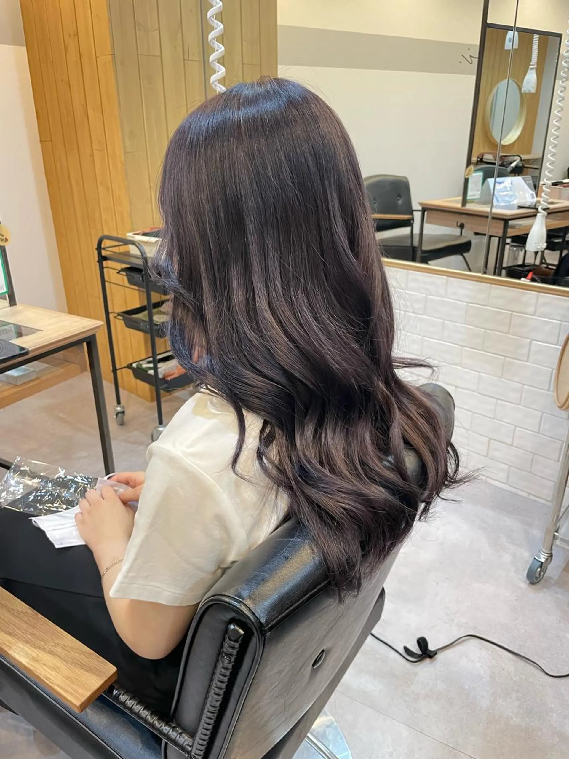 セミロング カラー akane .のヘアスタイル