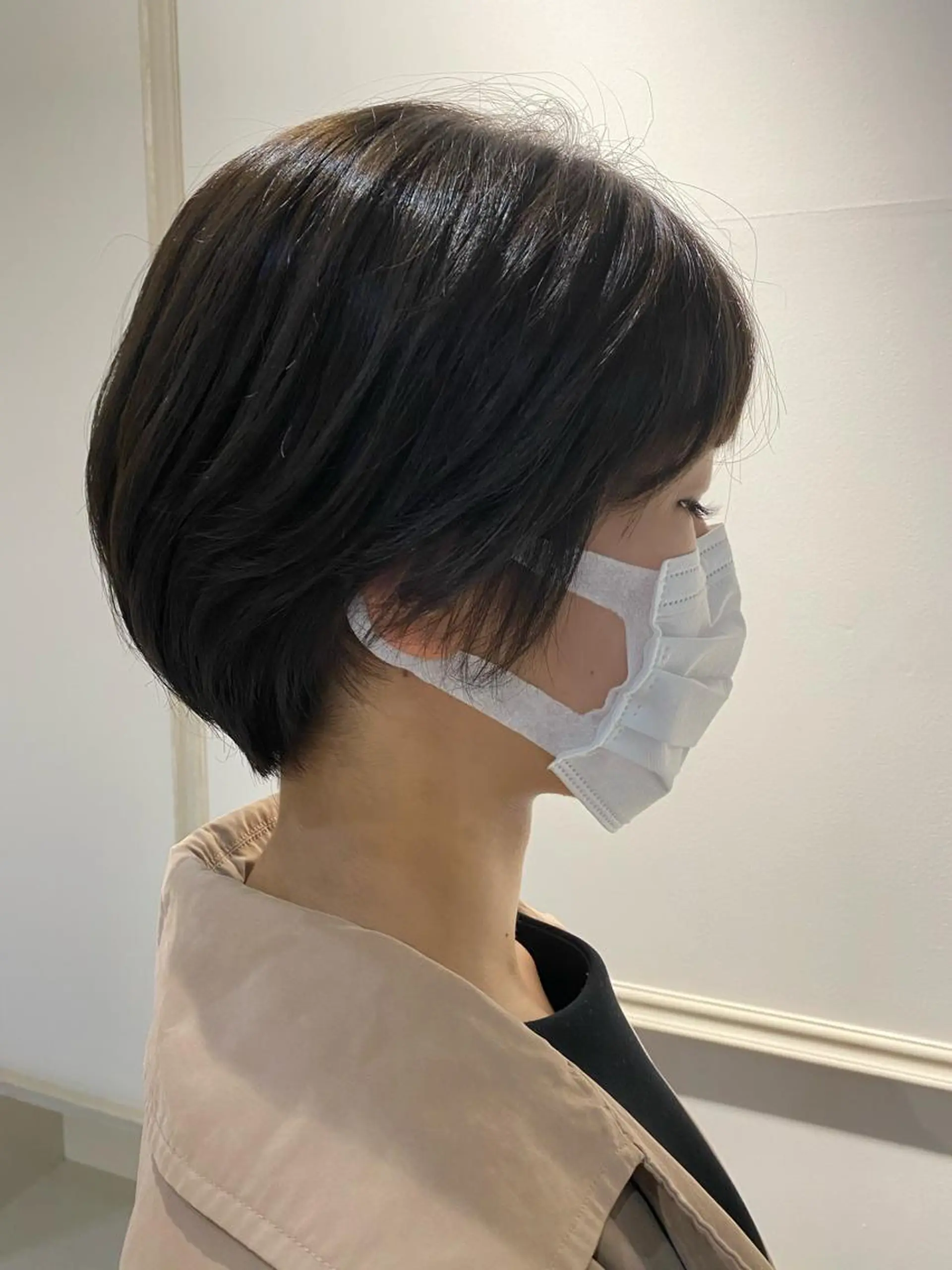 ショート カラー ブラウンカラー オリーブブラウン ショートヘア 川越 輝梨奈のヘアスタイル