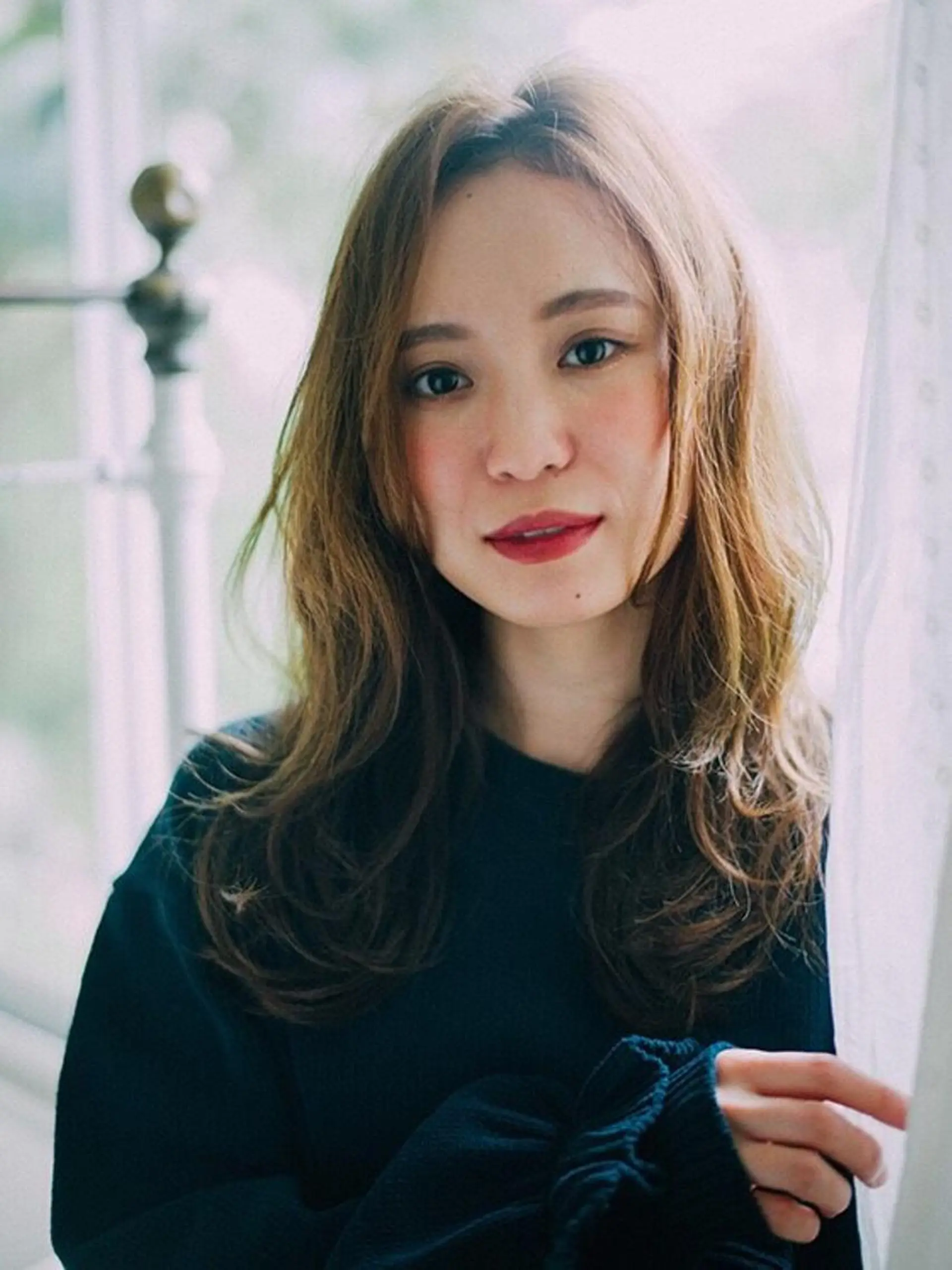 ミディアム カラー ベージュカラー 白髪ぼかしハイライト 柳川拓哉のヘアスタイル