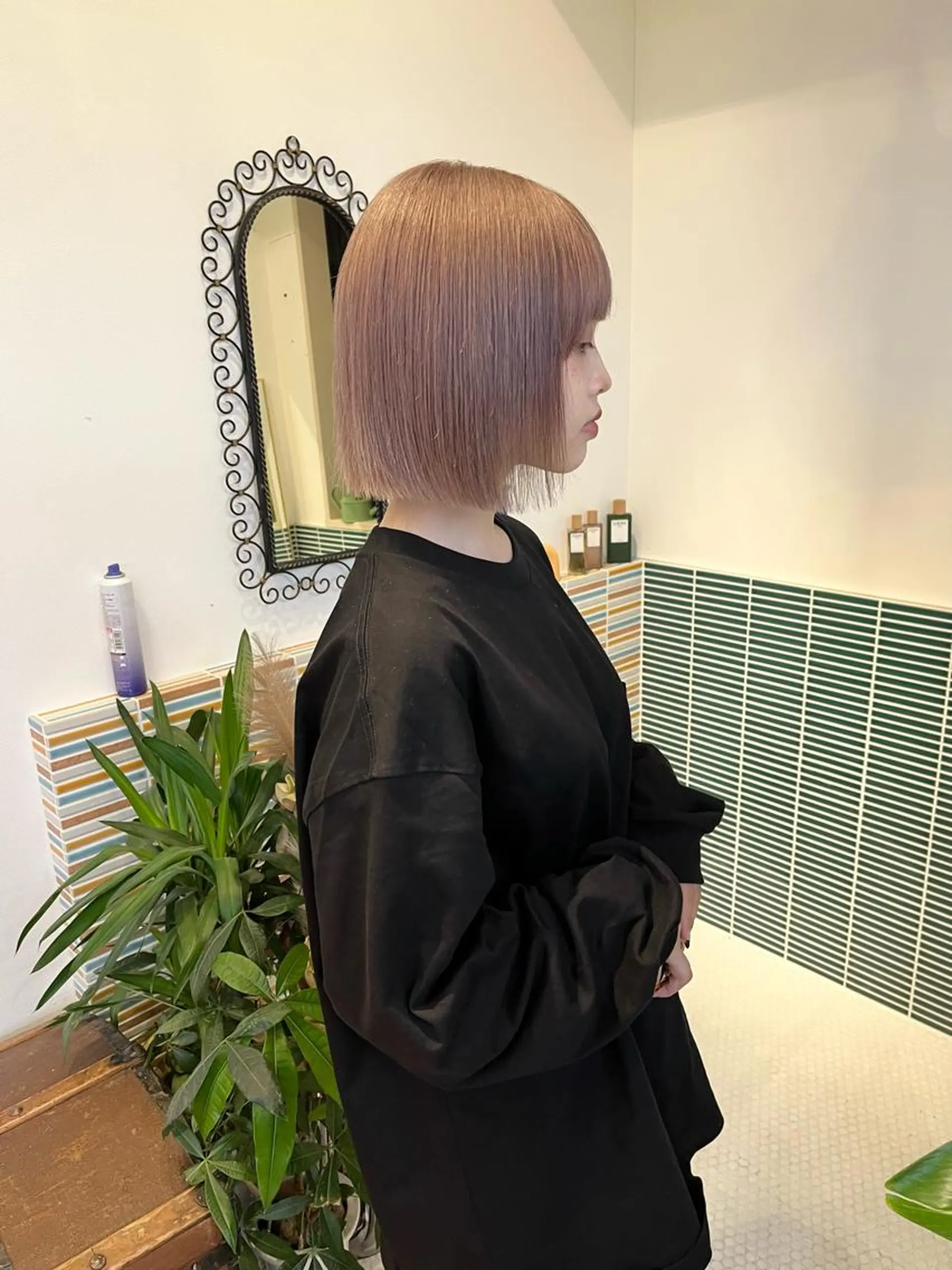 ミディアム カラー ブリーチ ヘアカラー トリートメント 🩷ハイトーン透明感 レイヤー🩷ユリカのヘアスタイル