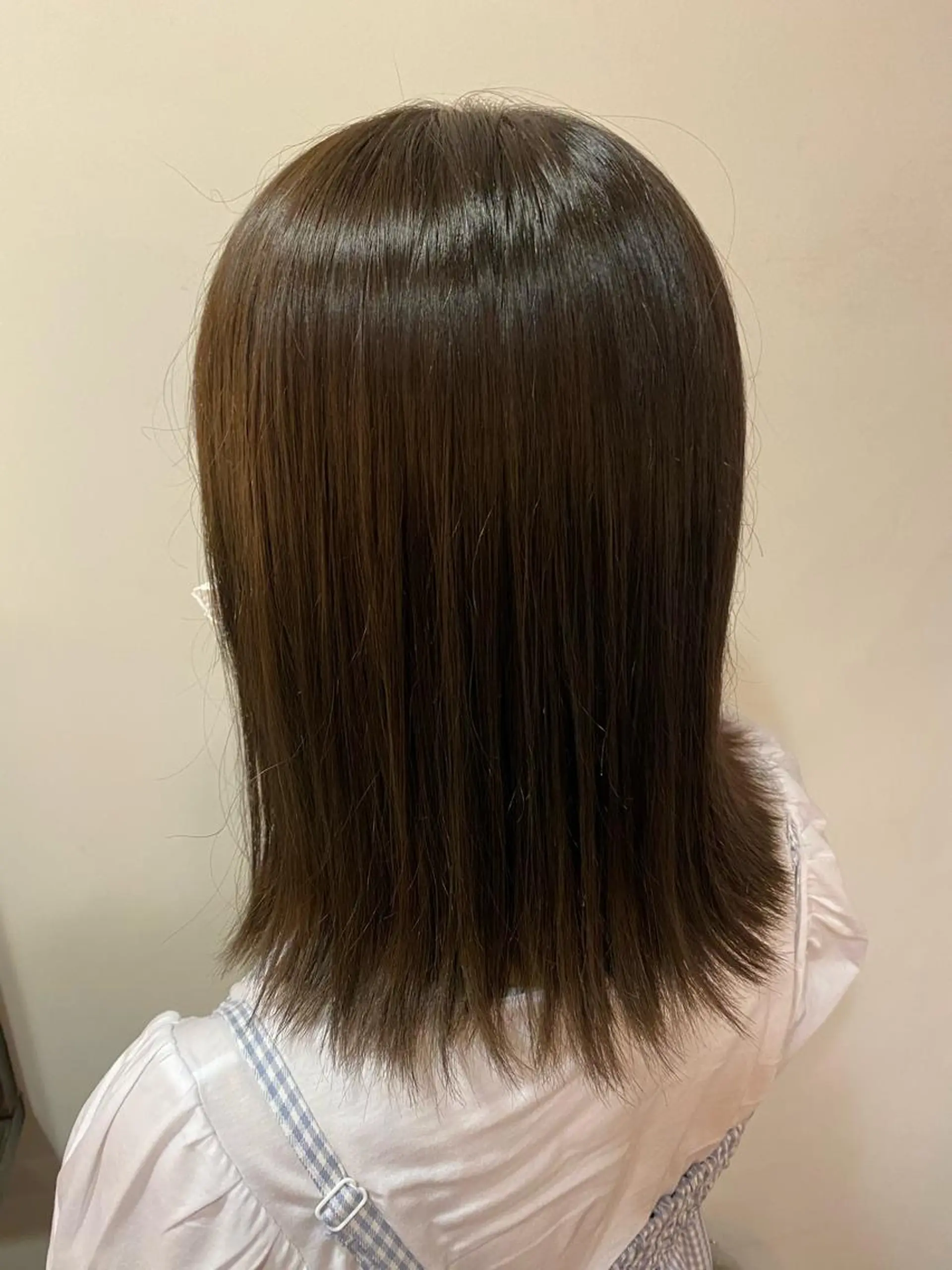 ミディアム 水谷 菜央のヘアスタイル