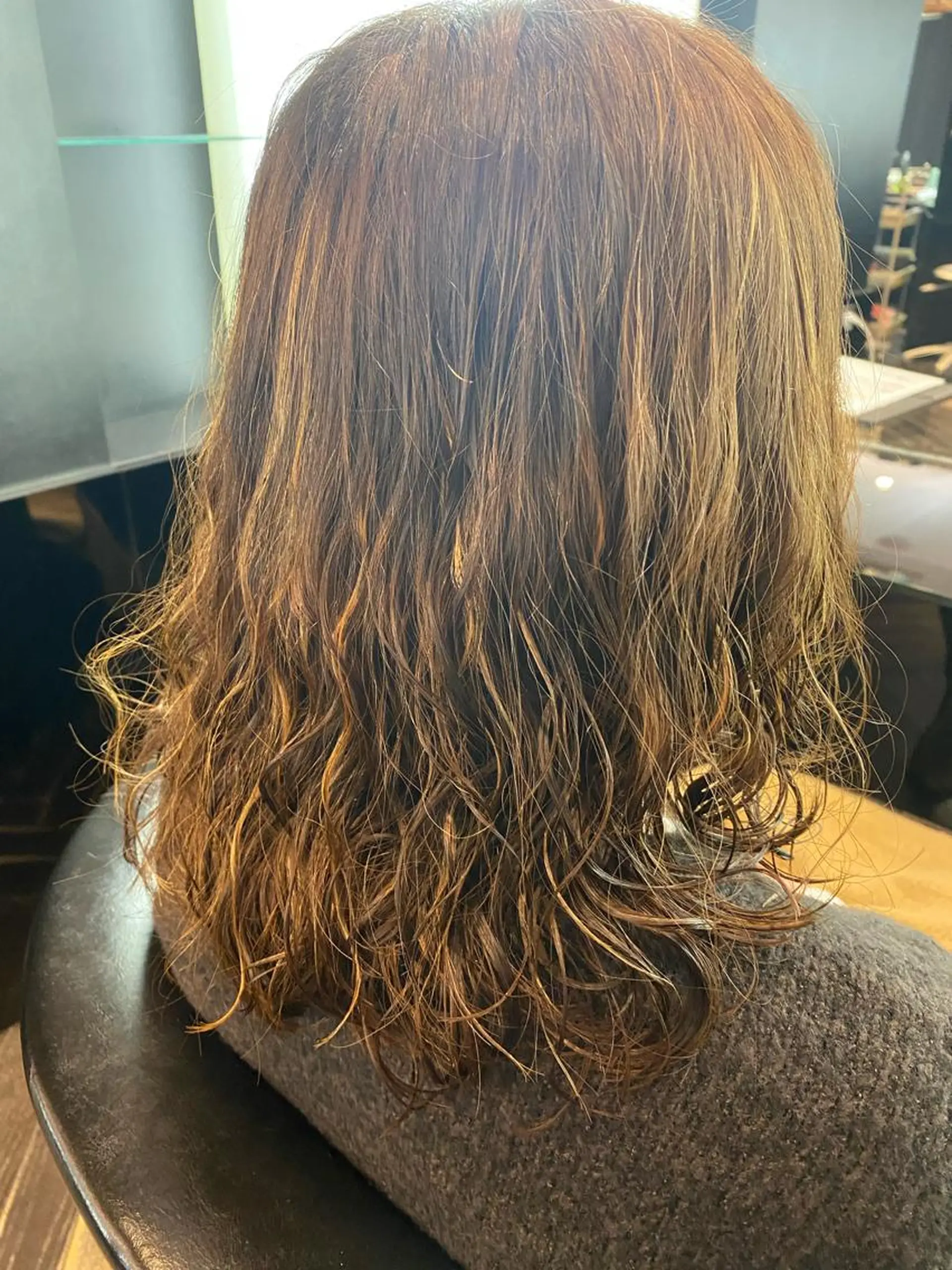 パーマ 奥村 宏治のヘアスタイル