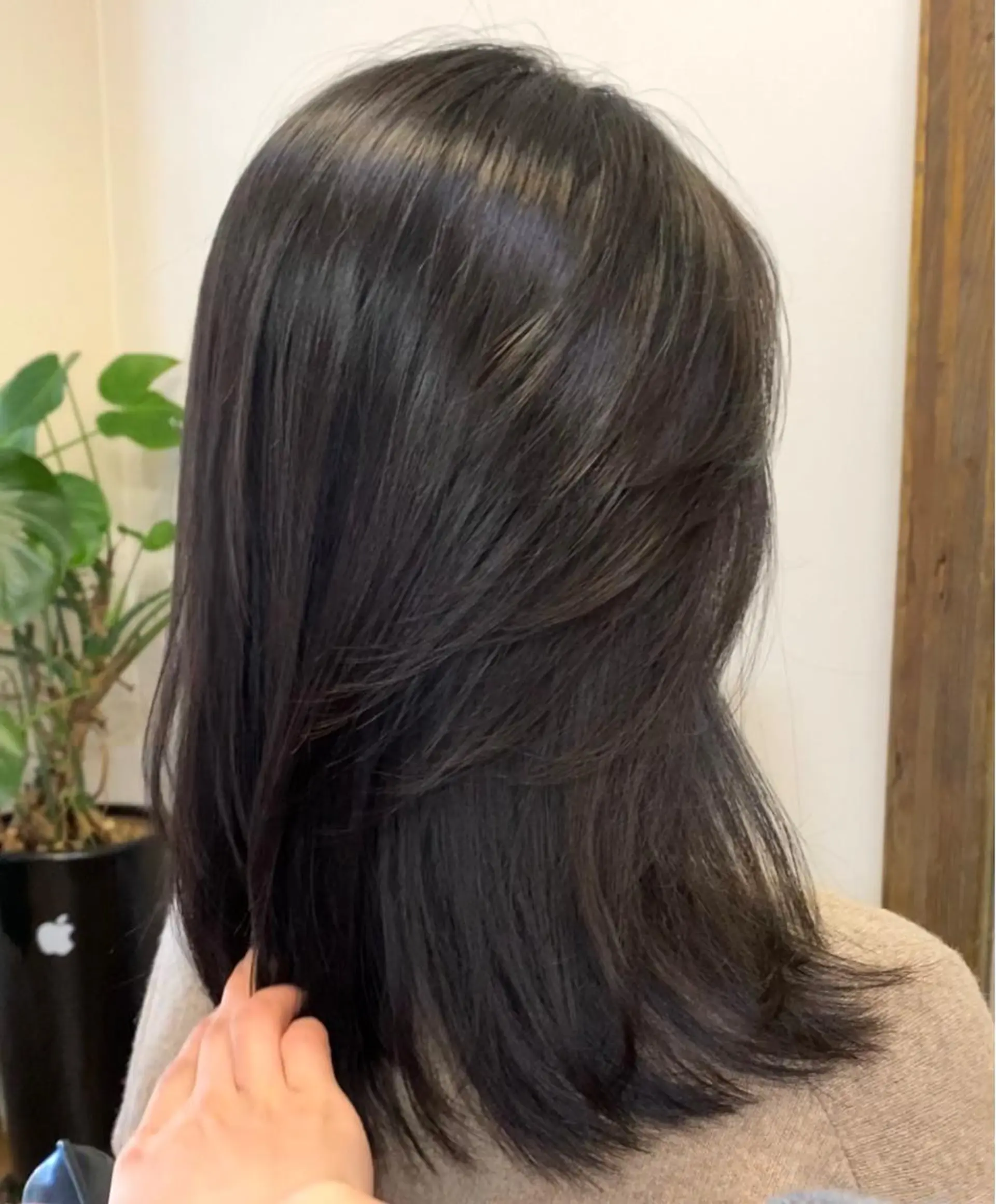 ロング 顔まわりレイヤー 韓国風ヘア レイヤーカット カット MAAT所属 AKANEのヘアスタイル