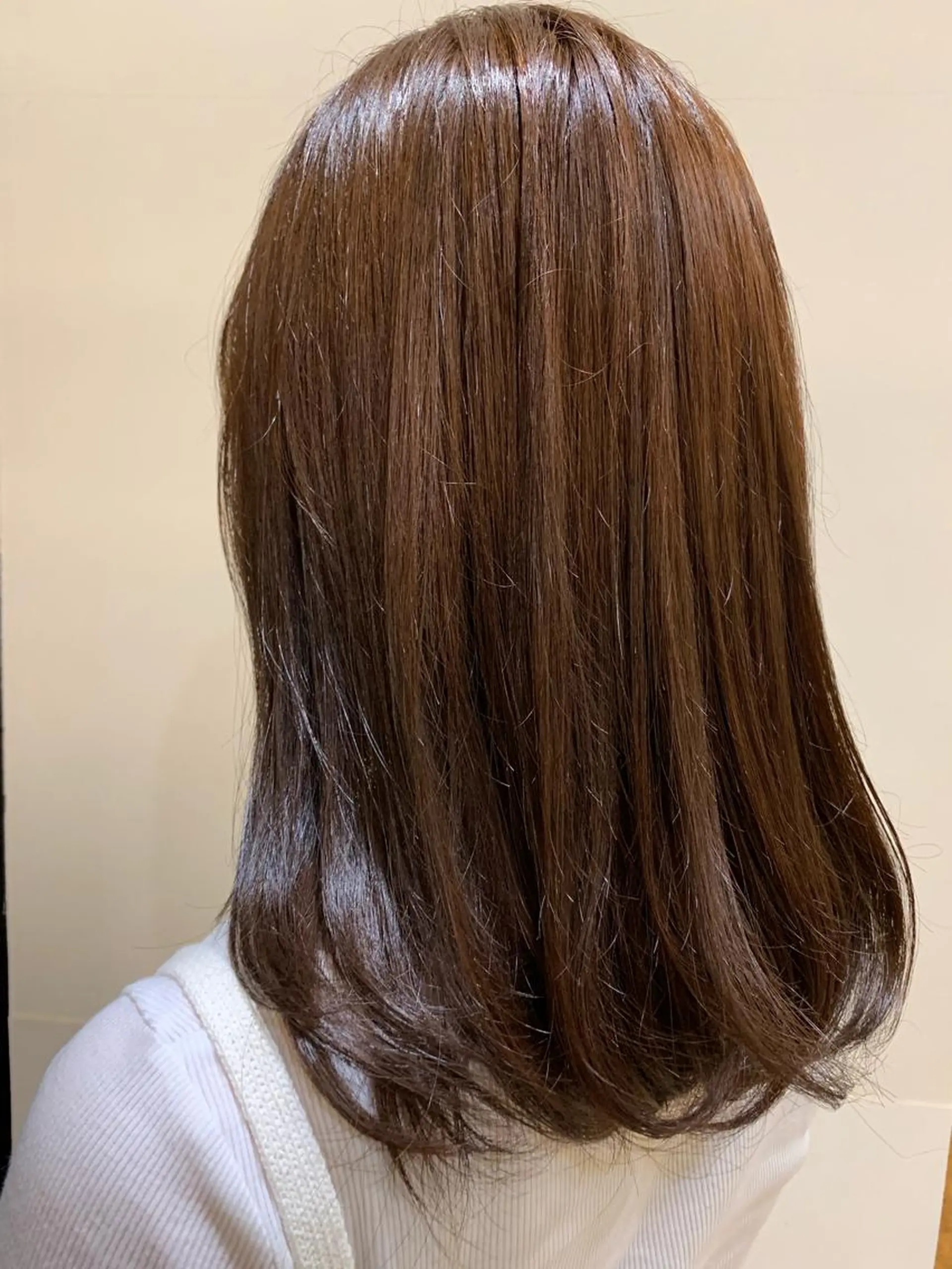 セミロング カラー アッシュ バレイヤージュ ベージュカラー ブロンド ブルーカラー レイヤーカット/ 艶カラー/RYOMAのヘアスタイル