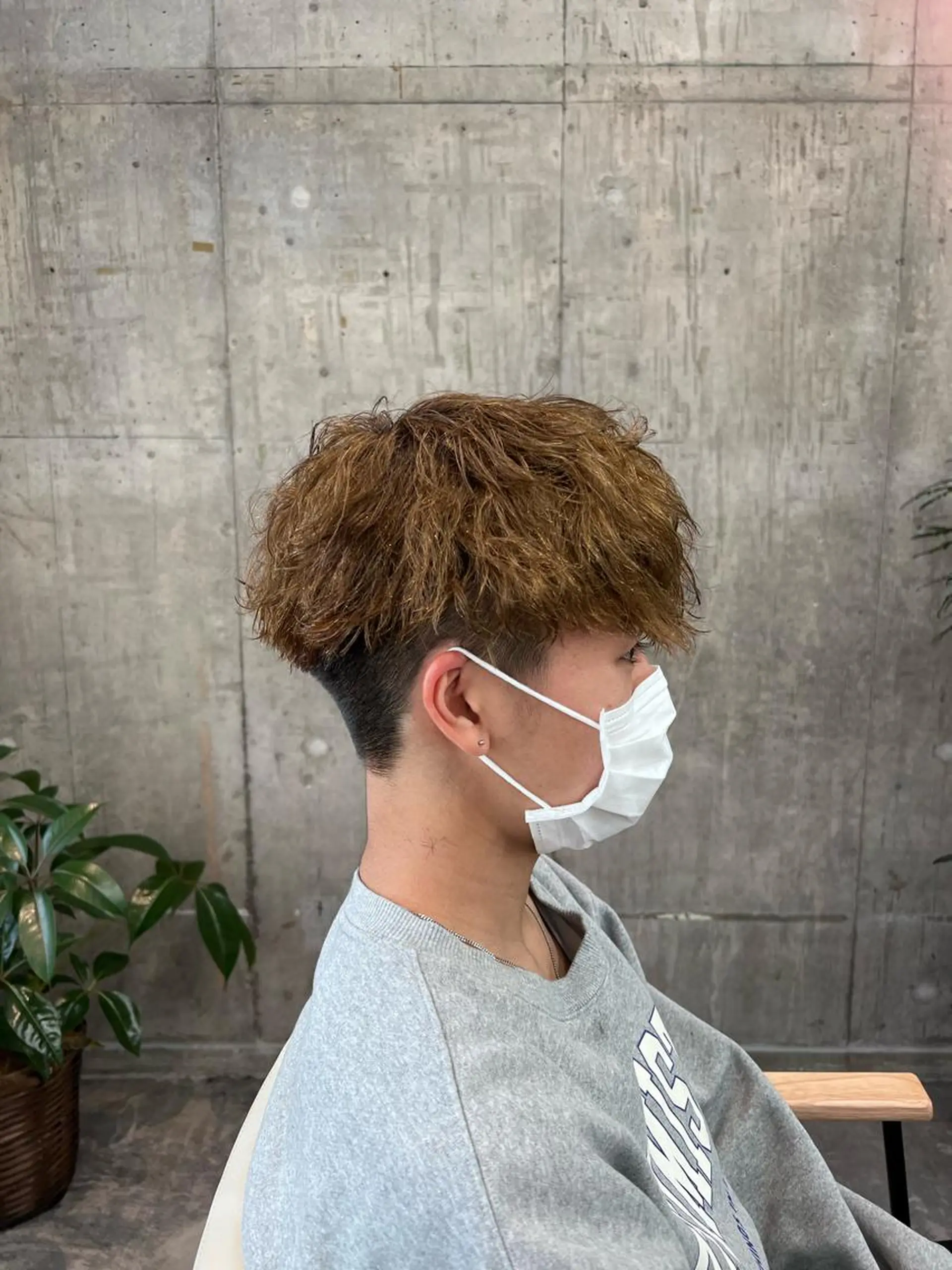 ショート カラー パーマ メンズ メンズパーマ ツイストスパイラルパーマ ブラウンカラー トリートメント スパイラルパーマ カット メンズパーマ /SUNAOのヘアスタイル